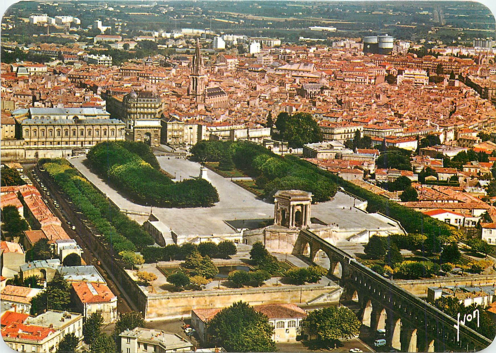 CPM Montpellier Herault Vue aerienne des Arceaux des Jardins du Peyrou