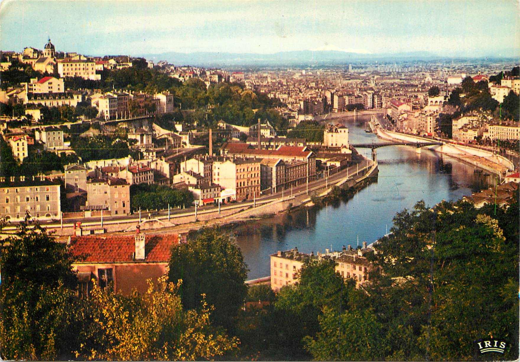 CPM Lyon Vue generale La Saone la Chaine des Alpes et le Mont Blanc 