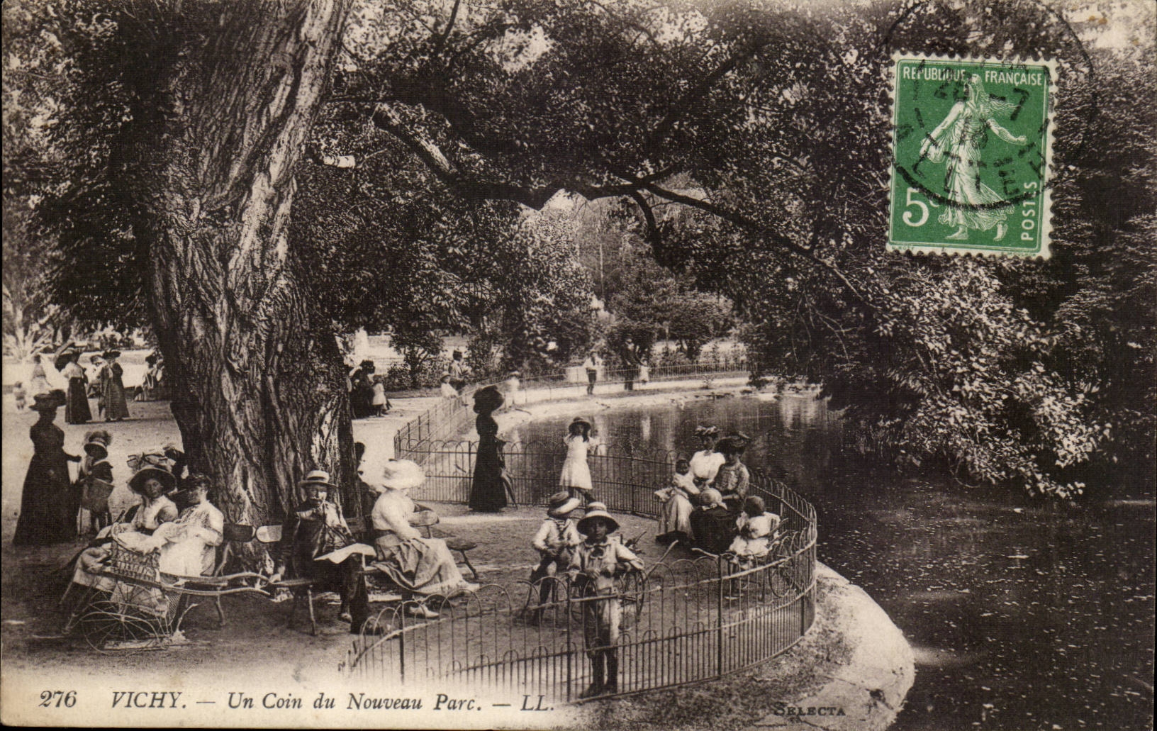 Vichy-Un coin du Nouveau Parc-CPA