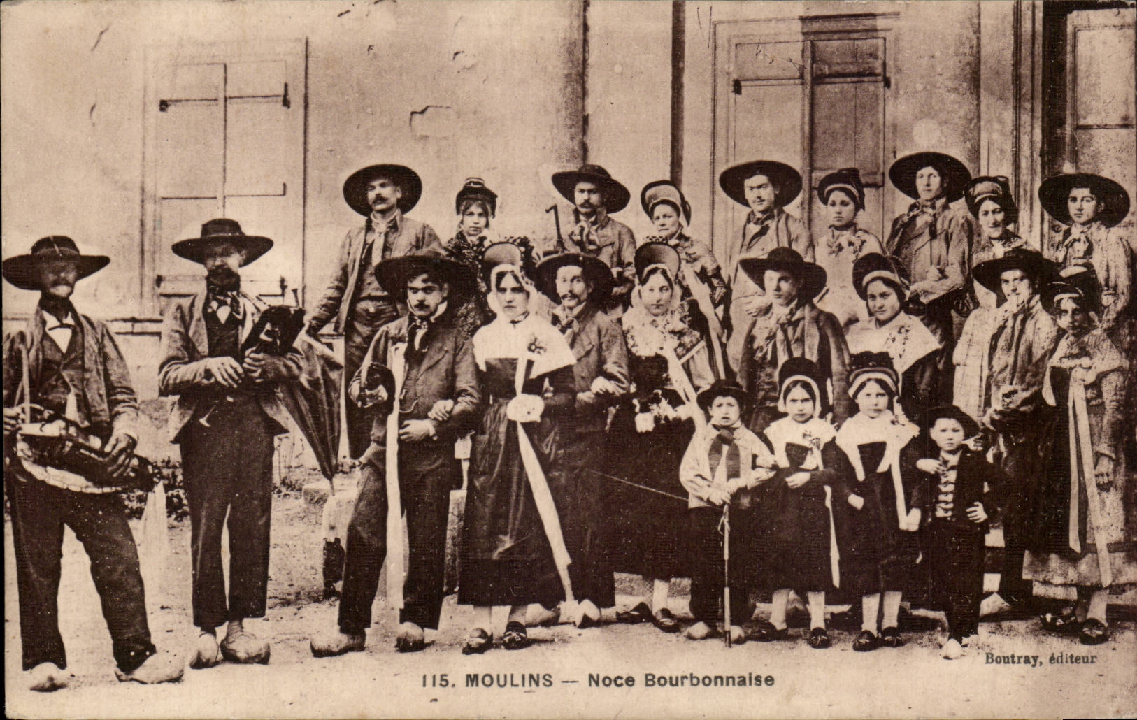 Bourbonnaise-CPA Mill-wedding