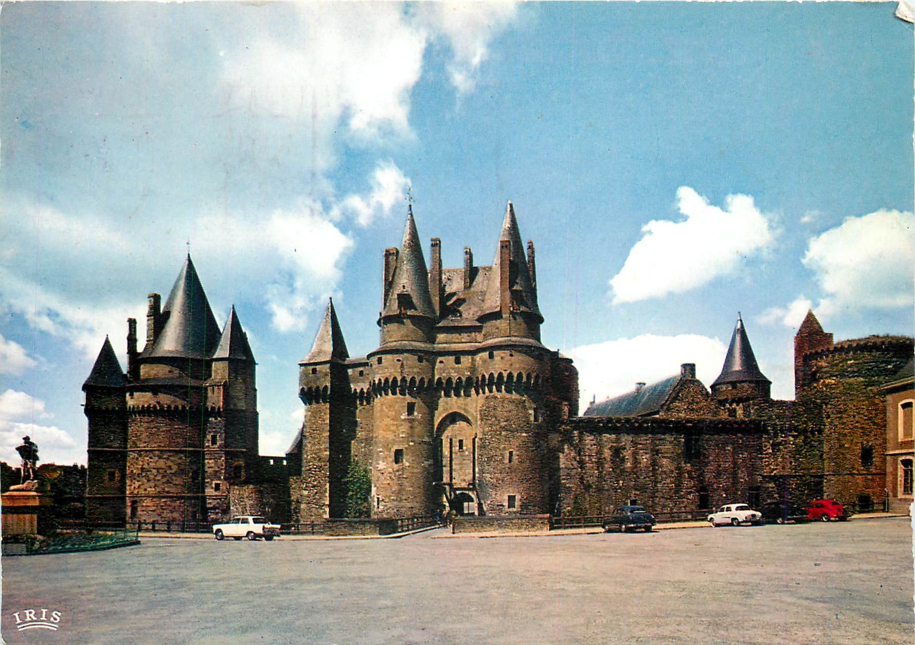 CPM Vitre L et V Le Chateau 