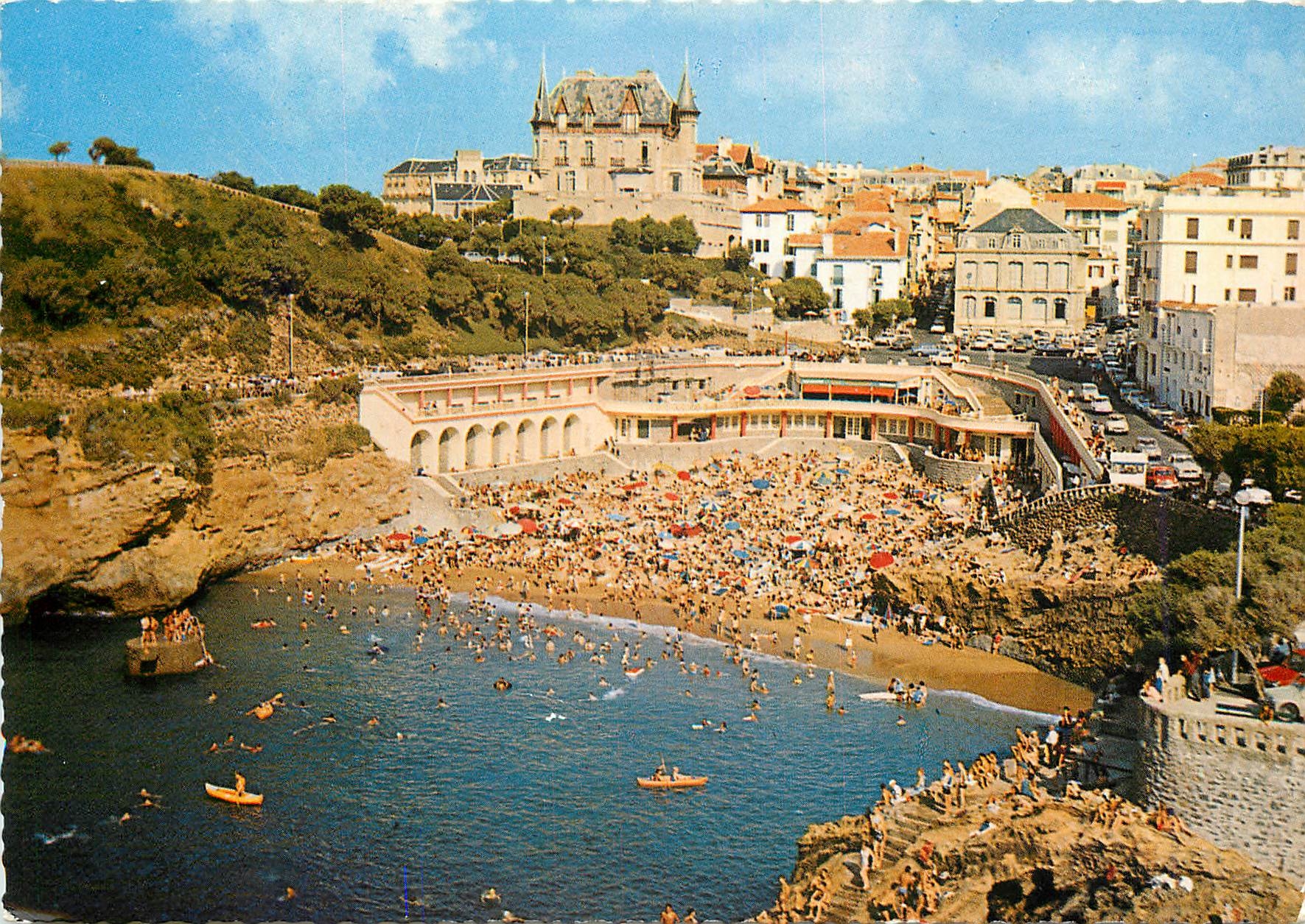 CPM Biarritz Basses Pyrenees La Plage du Port Vieux