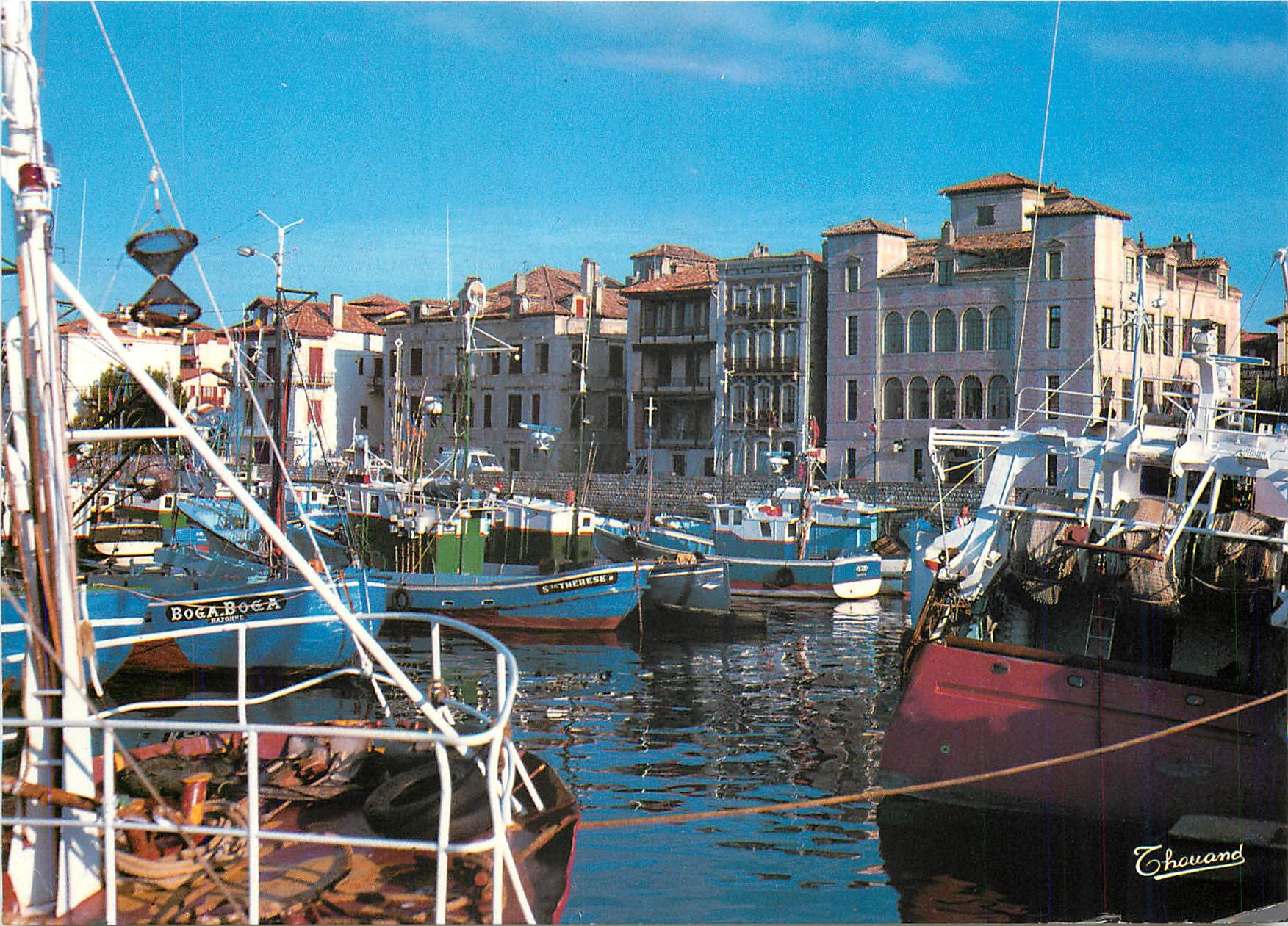 CPM Saint Jean de Luz le port et la maison de l'infantes