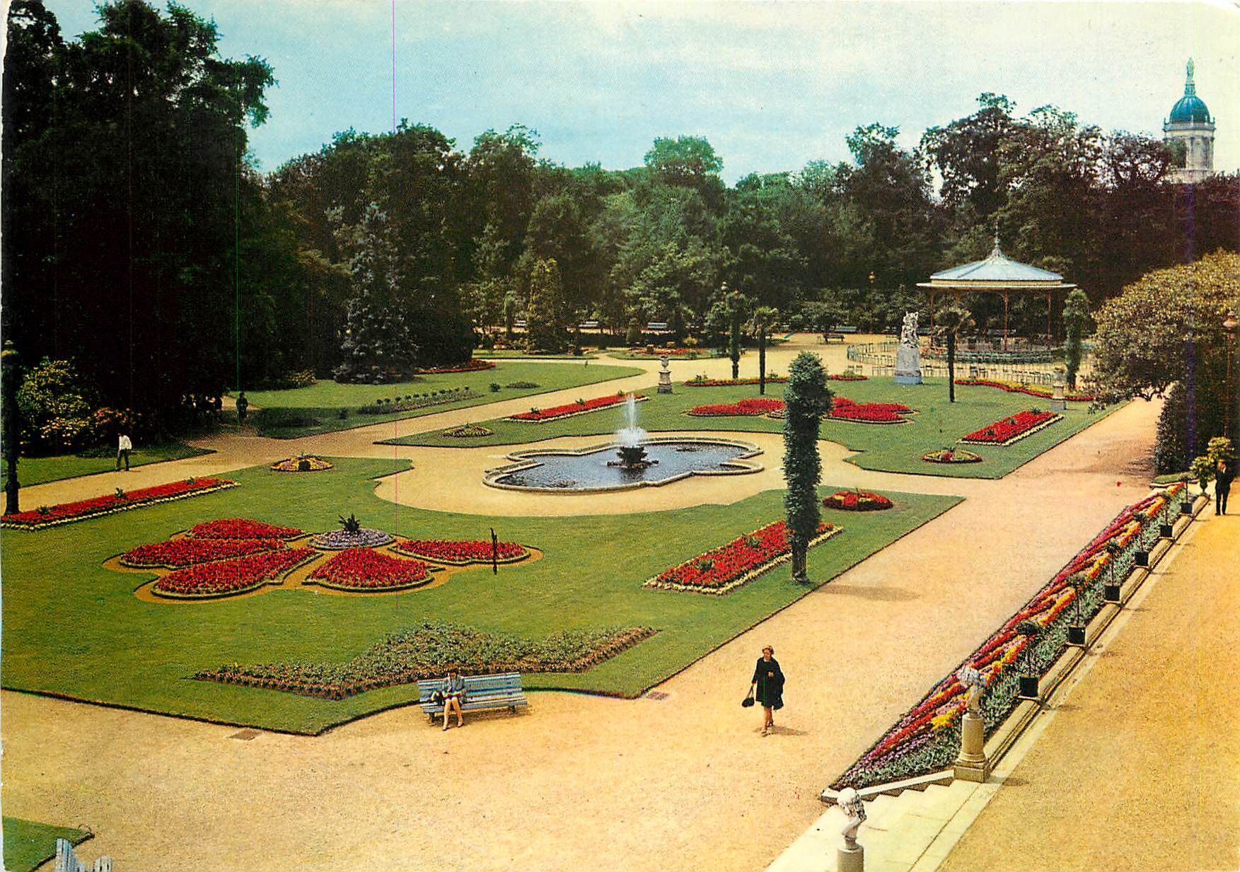 CPM Rennes (I et V) Le jardin des plantes le Thaboe d'une des plantes de plus de 10 ha