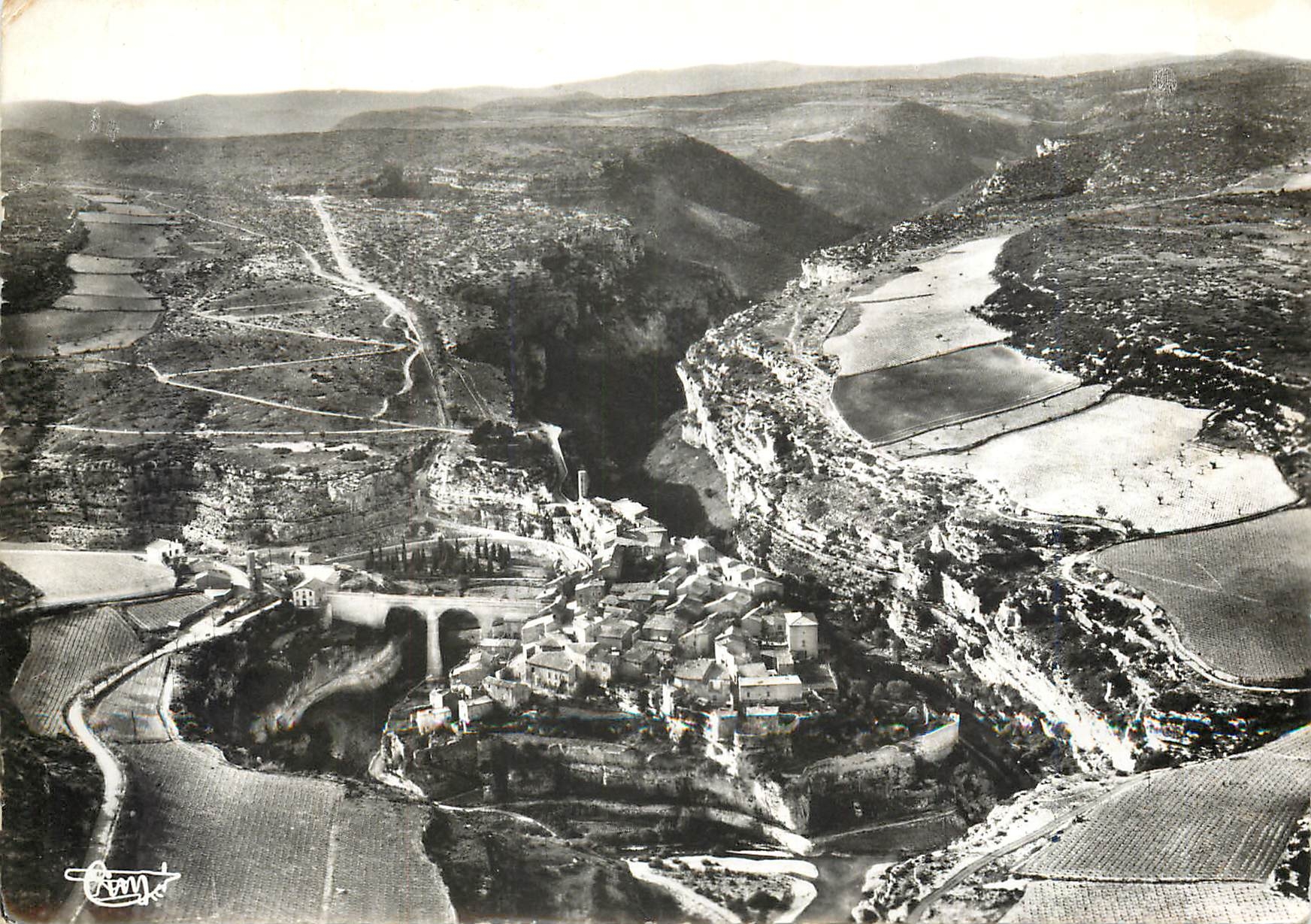CPM Minerve Herault Vue generale