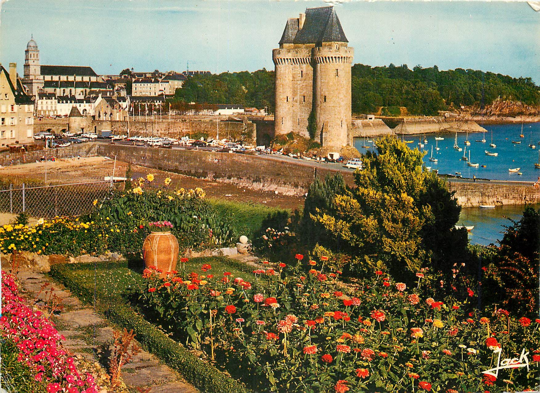 CPM La Cote d'Emeraude Saint Servan La tour Solidor
