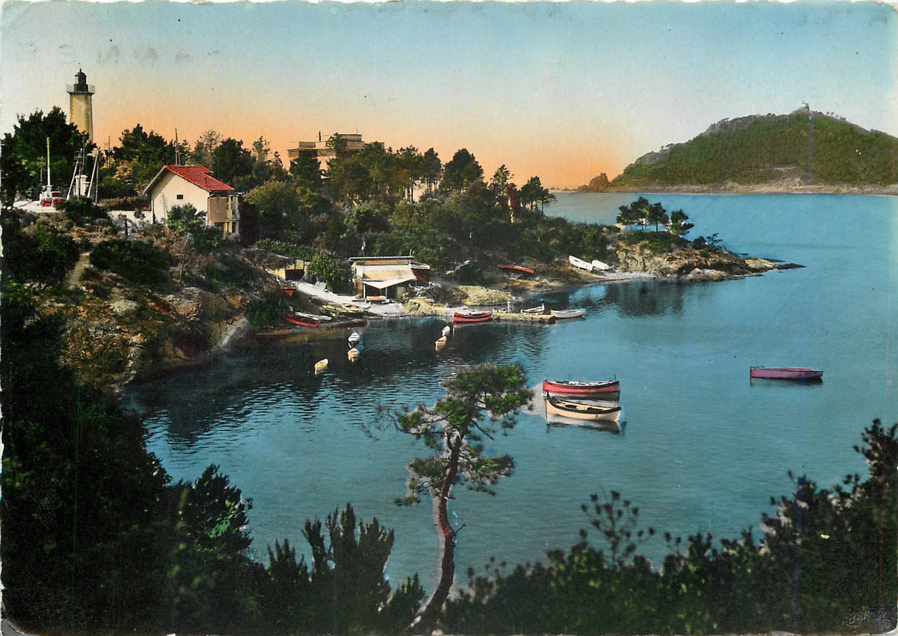 CPM La Corniche d'Or Agay Var Une Calanque