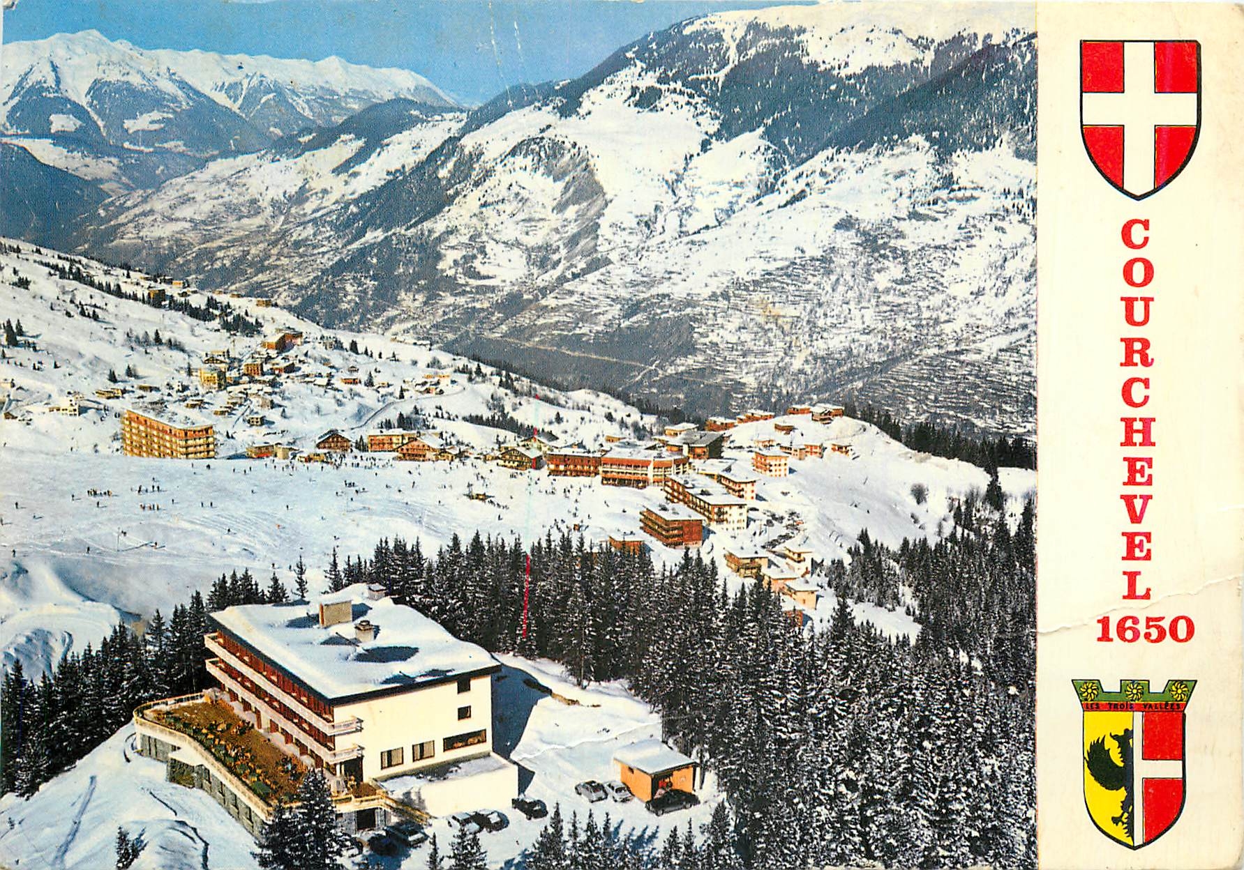 CPM Courchevel Savoie Vue generale aerienne Au premier plan Hotel Le Zenith 