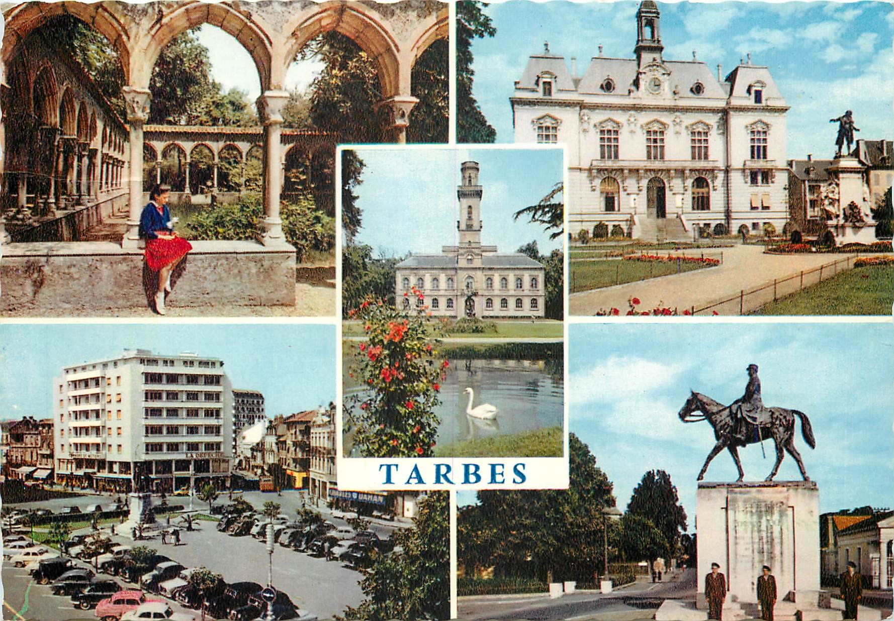 CPM Tarbes Hautes Pyrenees Le Cloitre L'Hotel de Ville Le Musee