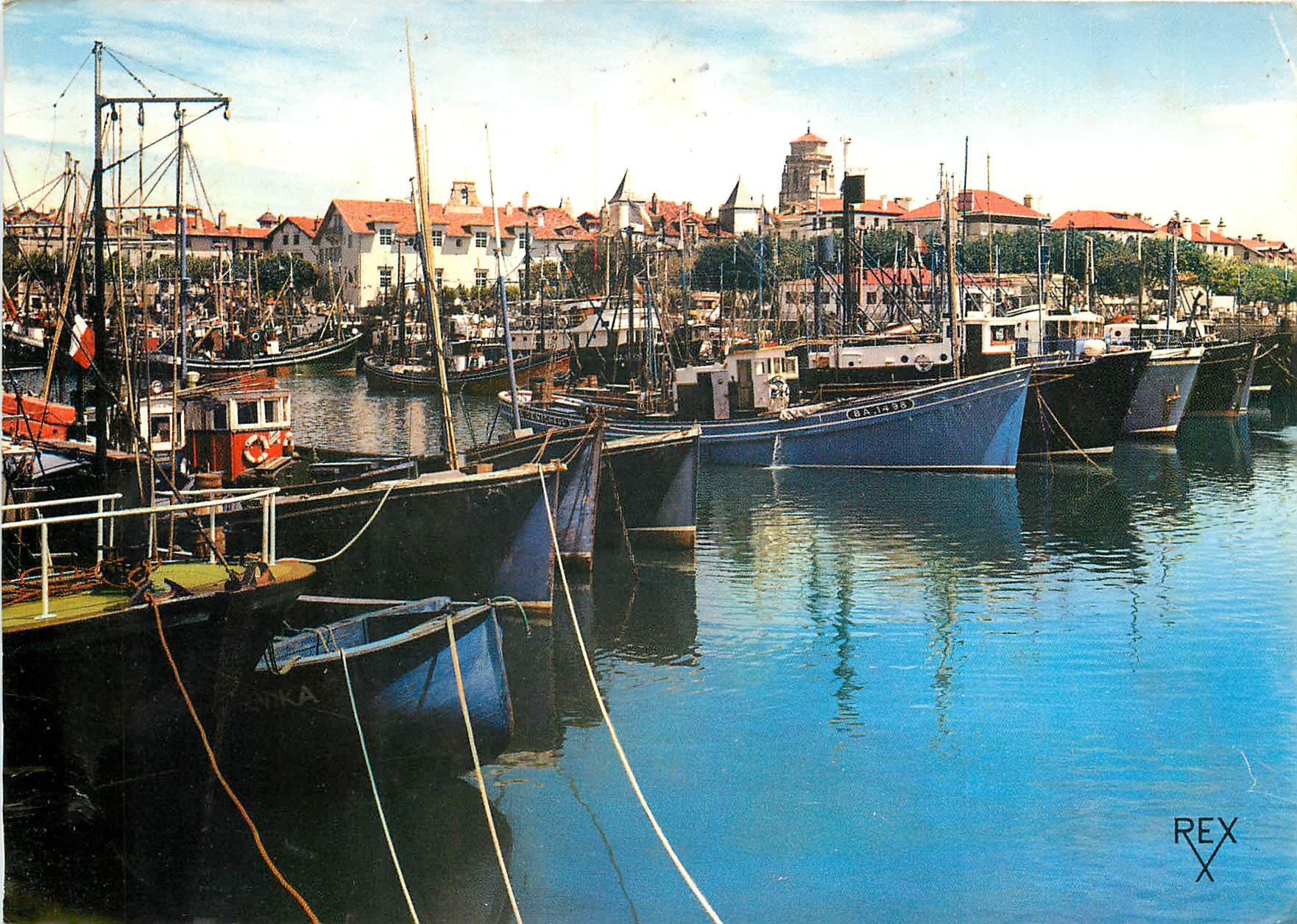 CPM St Jean de Luz Le Port 