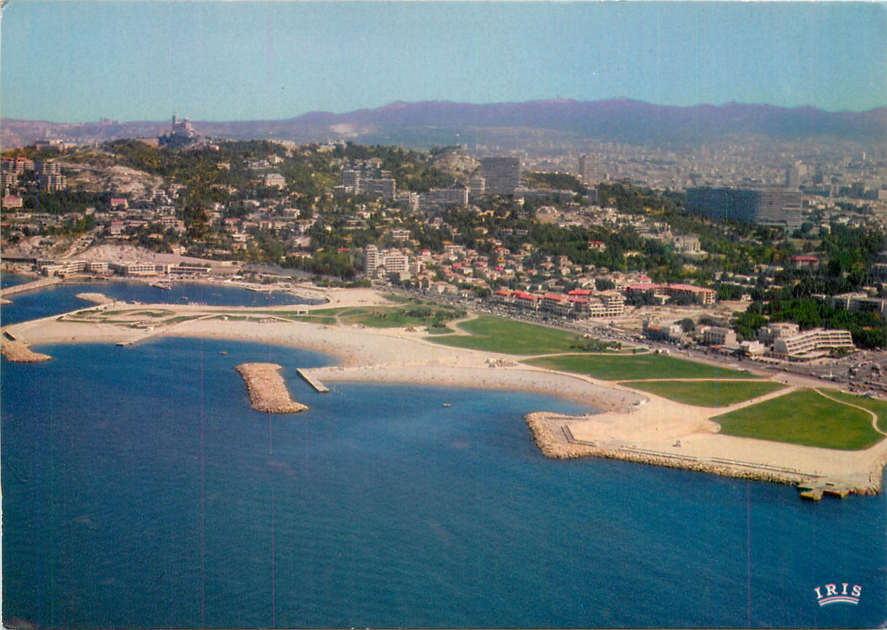 CPM Marseille B du R La Plage du Prado La Vierge de la Garde 