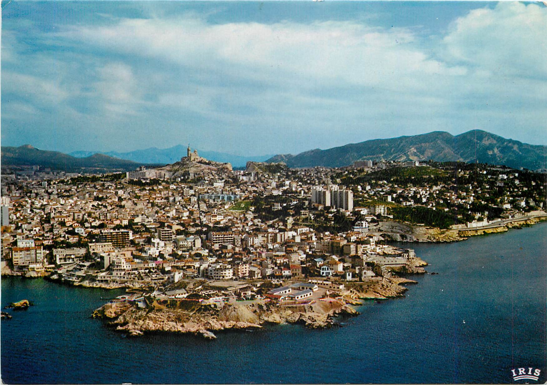 CPM Marseille B du R Vue aerienne Notre Dame de la Garde et la Corniche 