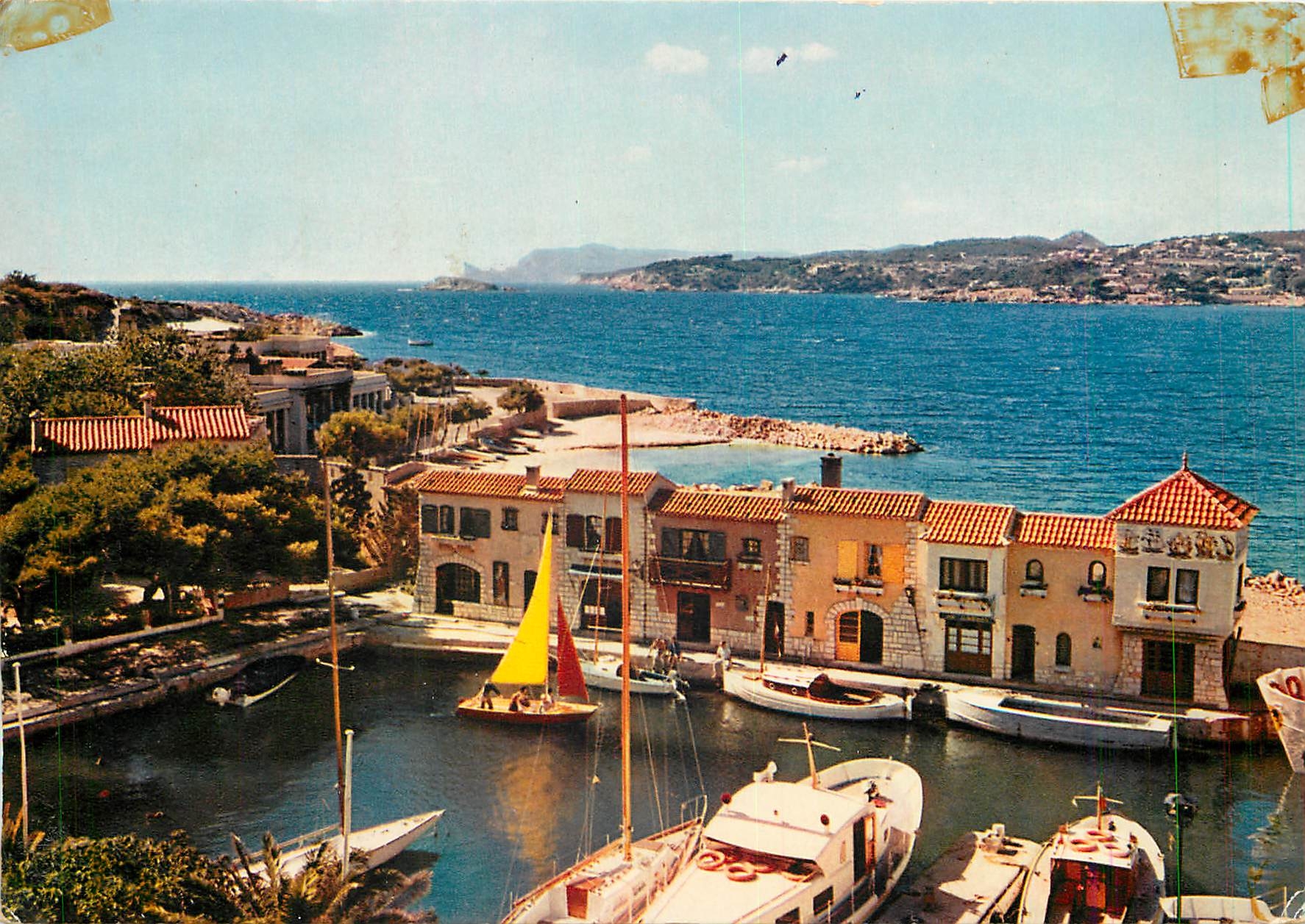 CPM Ile de Bendor Var France Le port et les villas du Club Nautique 