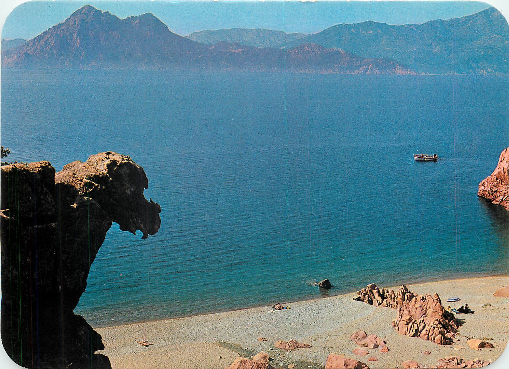 CPM Panorama de la Corse Piana Cotoyant le port de peche la charmante plage de Ficajola 