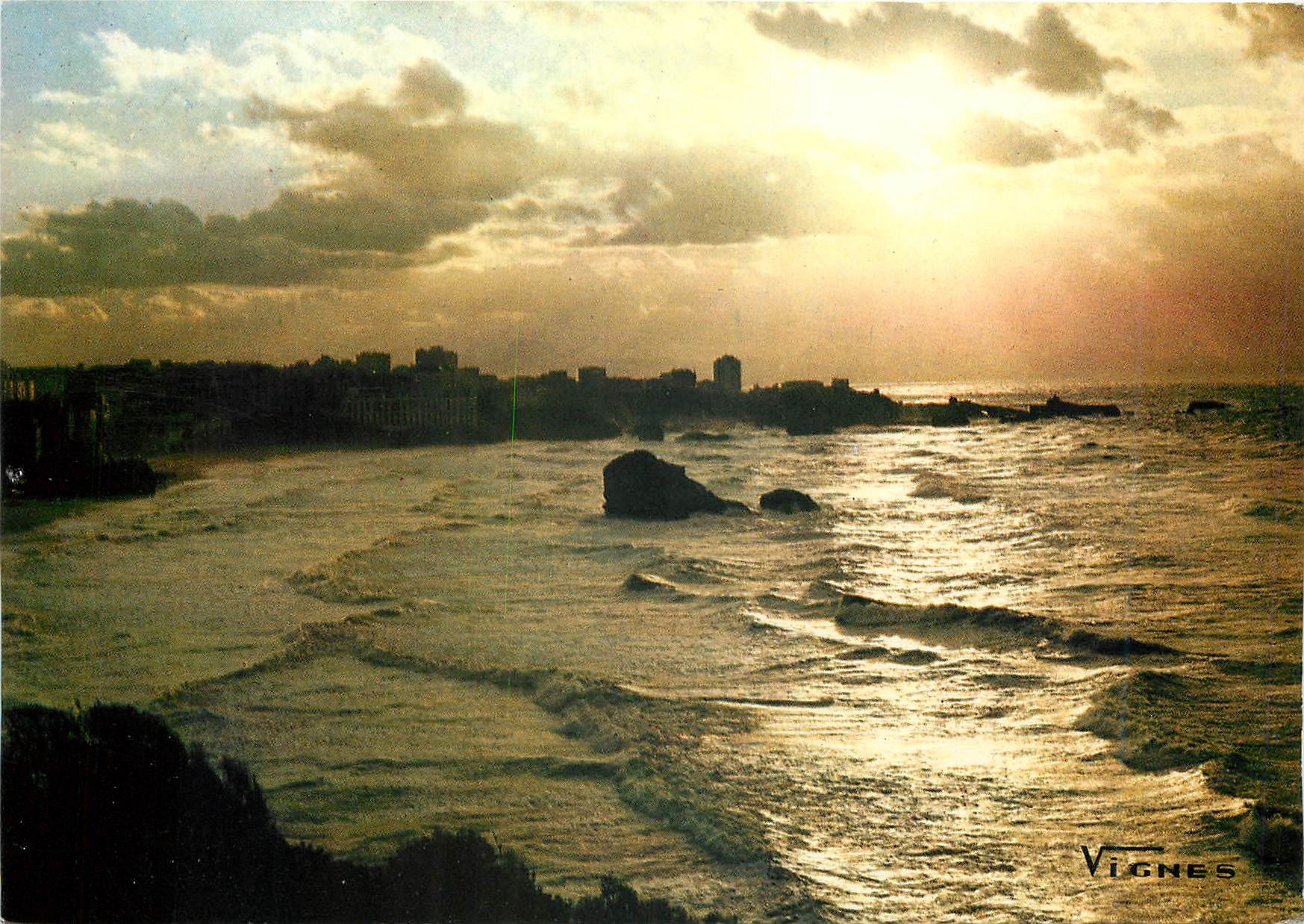 CPM Visage des Landes Coucher de soleil sur Biarritz 