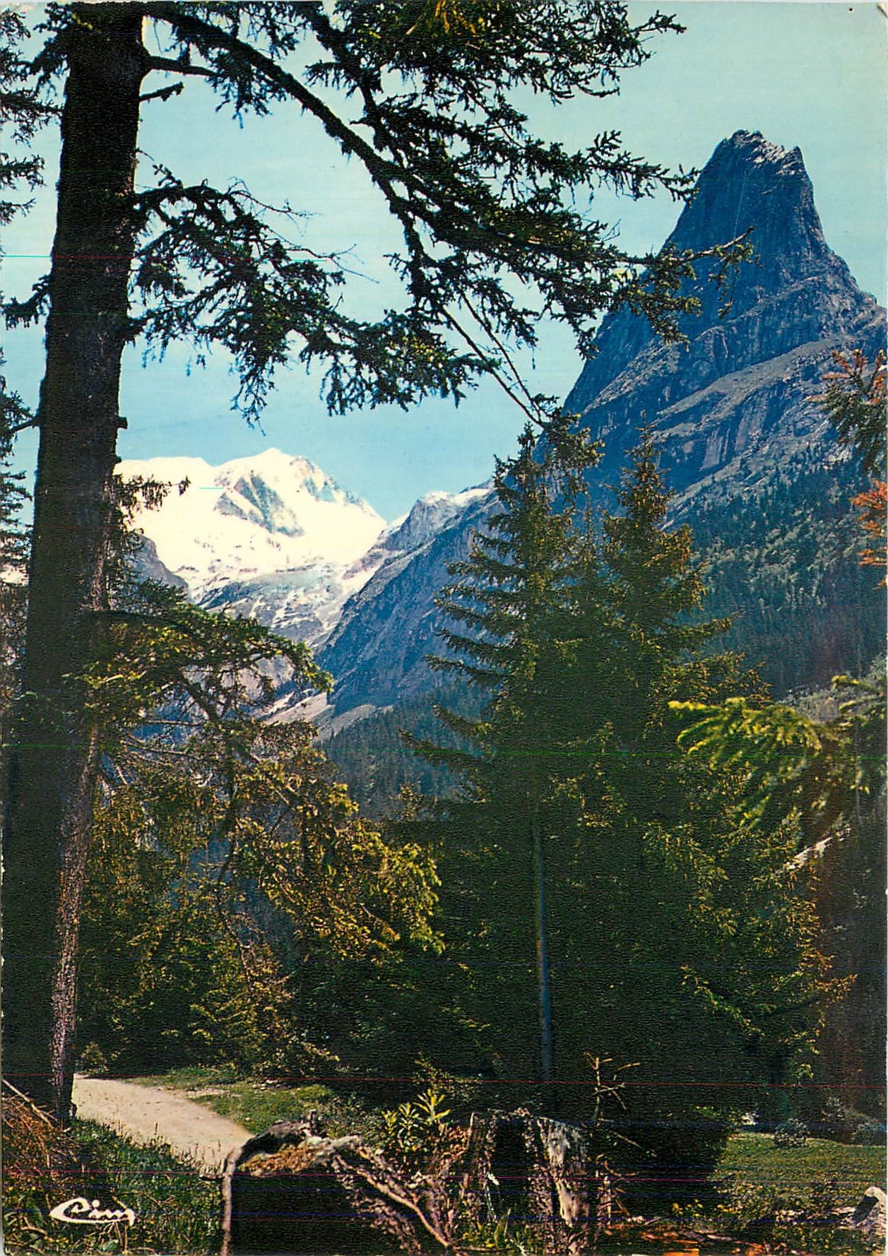 CPM Les Alpes Francaises Echappee sur les hauts sommets