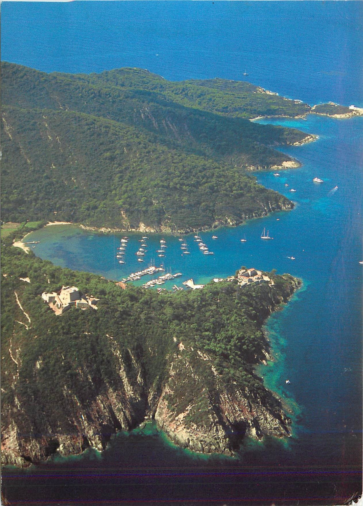 CPM Ile de Port Cros France Pointe du Miladou Forts de l'Estissac et du Mooulin Rade de Port Cros