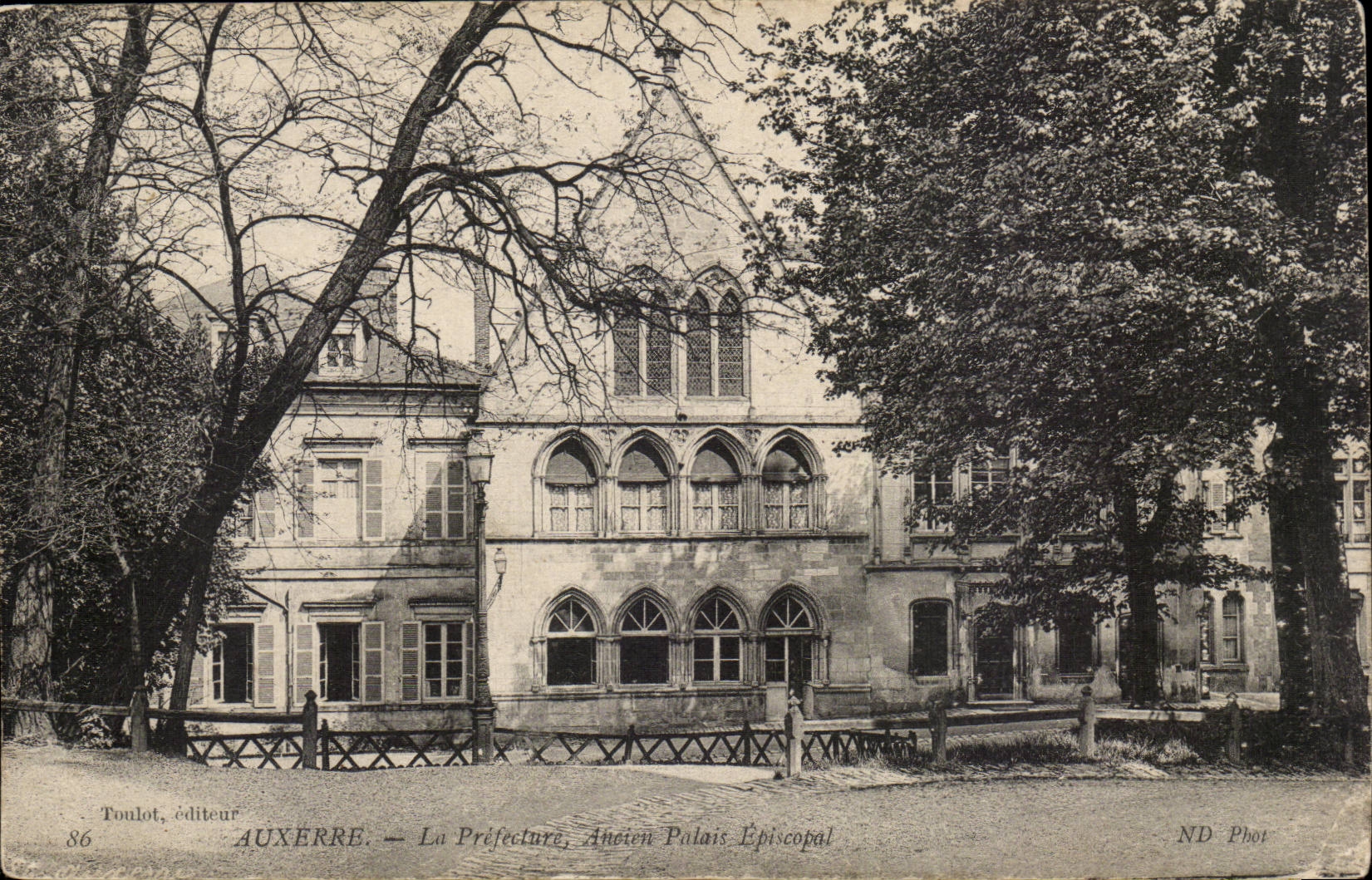 (Yonne) Auxerre it Prefecture Old Episcipal Palate - CPA