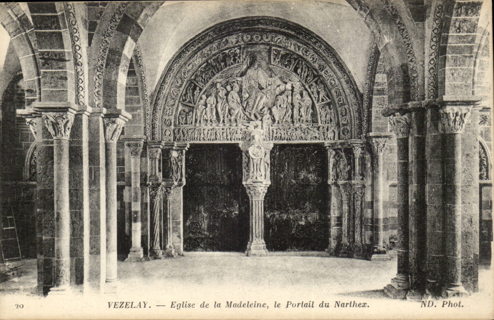 Vezelay CPA Church of the Madeleine the gate of Narthez