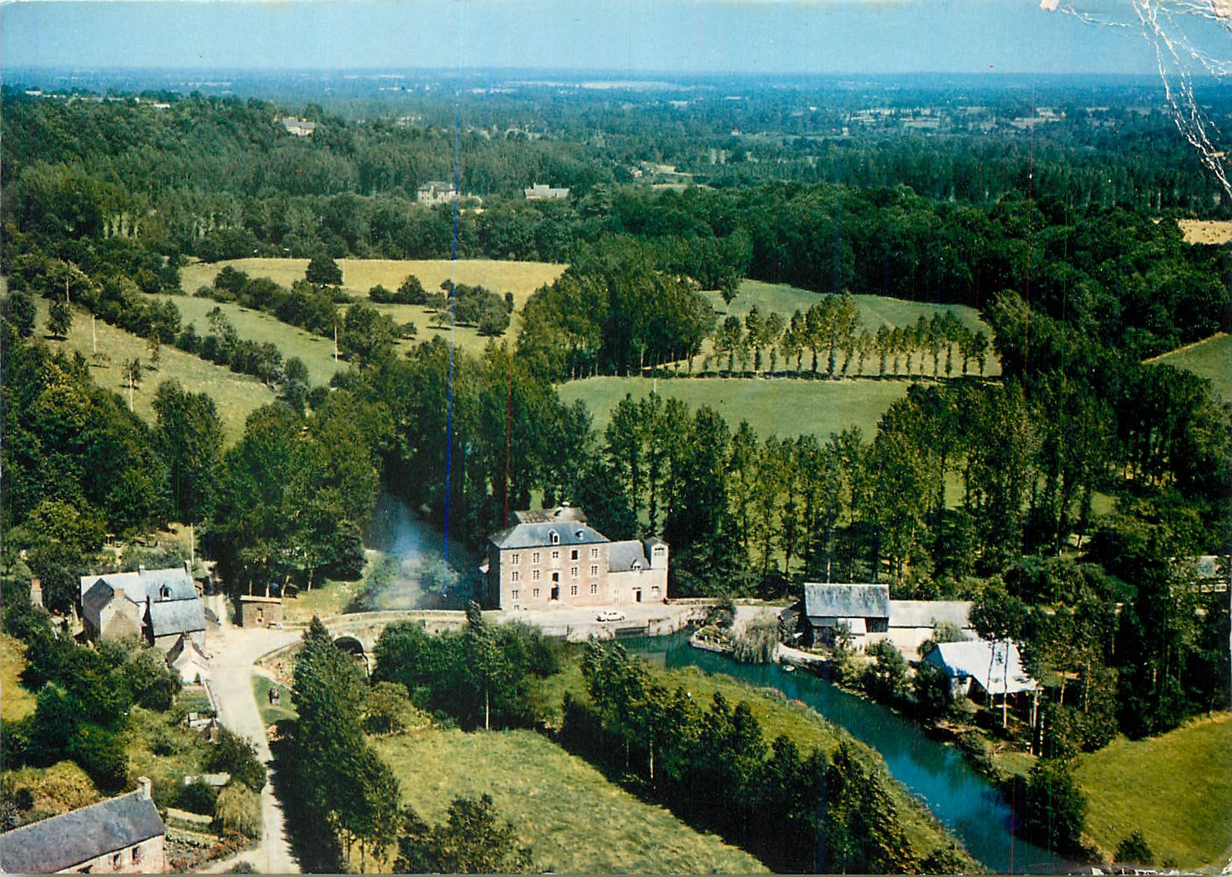 CPM Antrain sur Couesnon L et V Vue aerienne Le Moulin sur le Couesnon