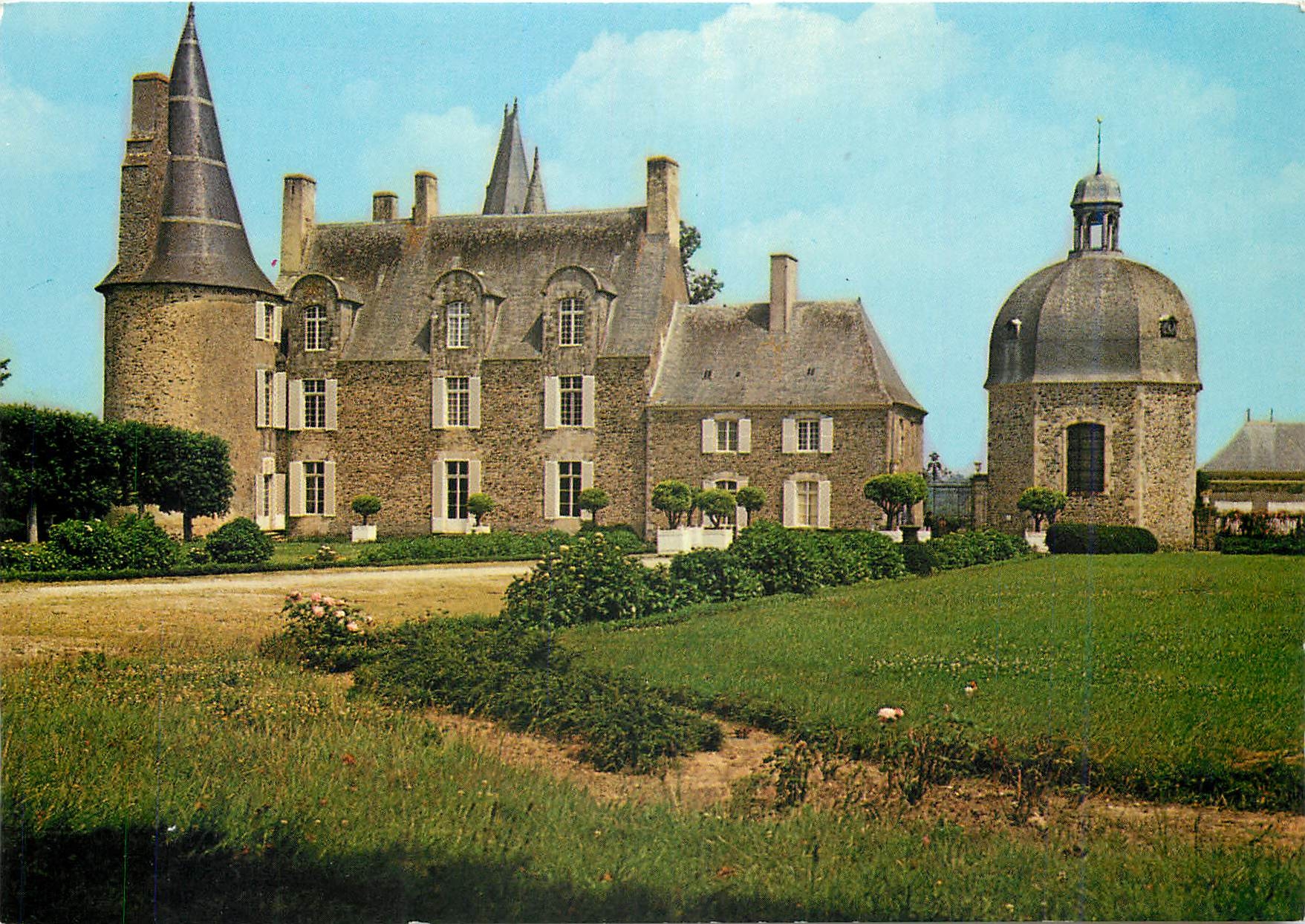 CPM Vitre L et V Porte de la Bretagne Chateau des Rochers Sevigne