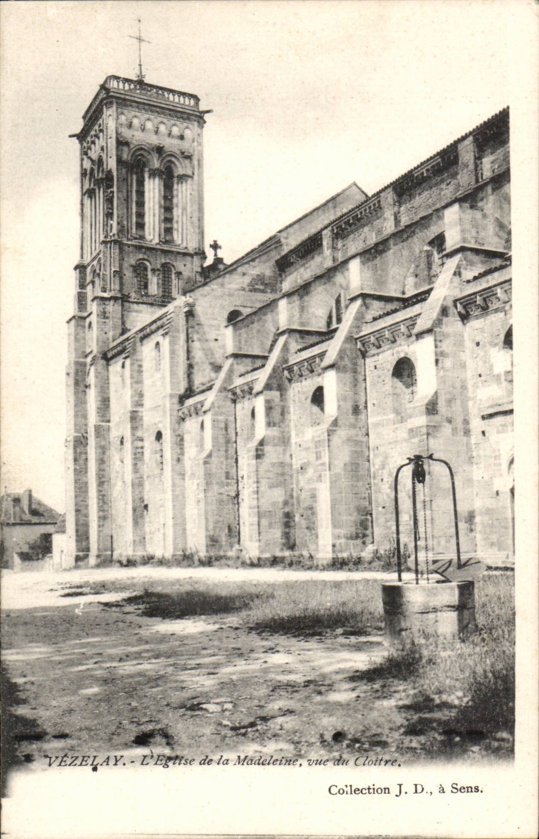 Vezelay CPA the church of the madeleine seen of the cloister