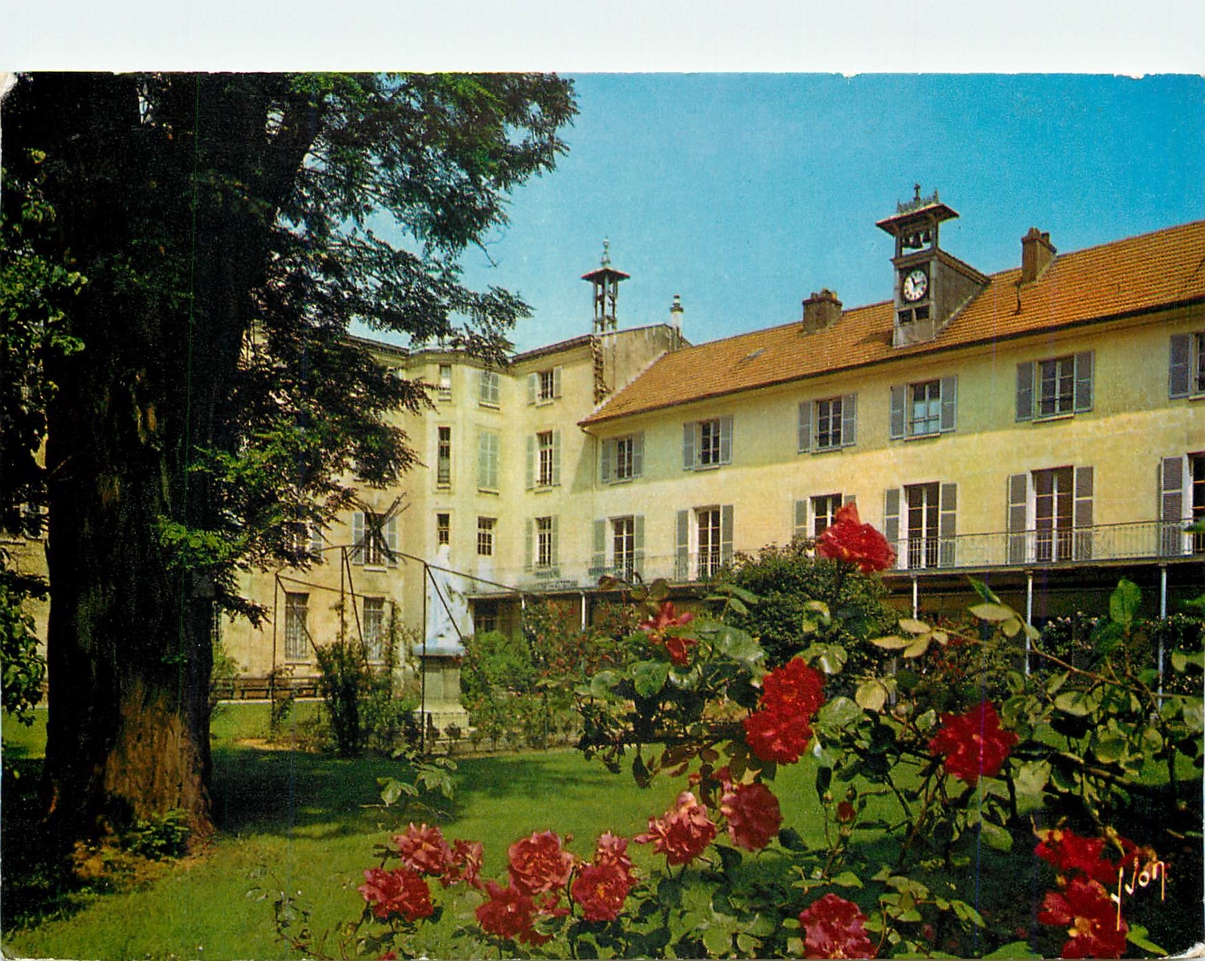 CPM Maison Saint Vincent L'Hay les Roses (Val de Marne)