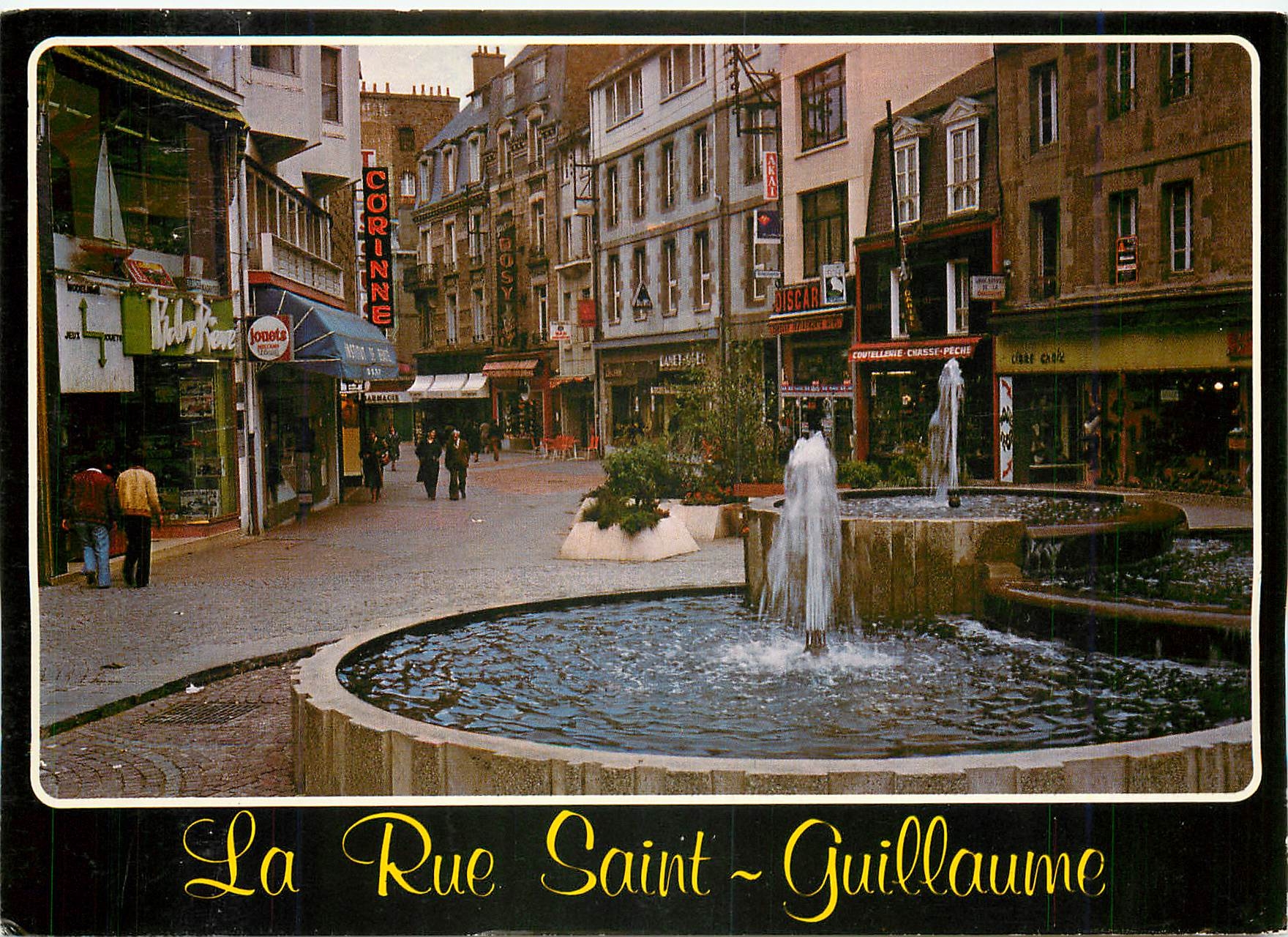 CPM Saint Brieuc La rue Saint Guillaume quartier pietonnier