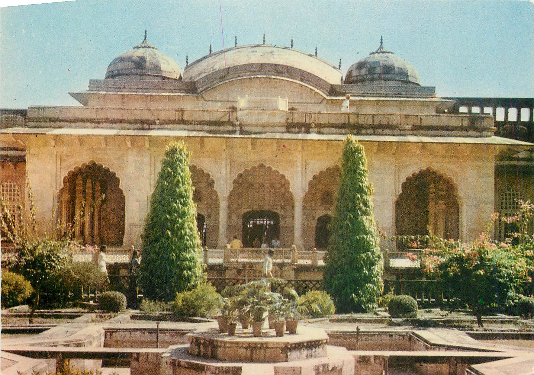 CPM Diwan I Khas (Jai Mandir) The main hall of this building is of ivory India
