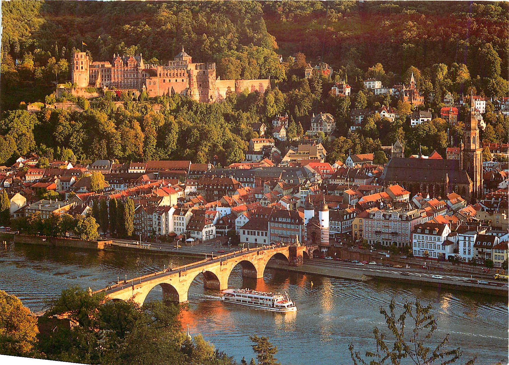 CPM Heidelberg Sadt der Geschichte Wissenschat und Kunst le chateau et le vieux port