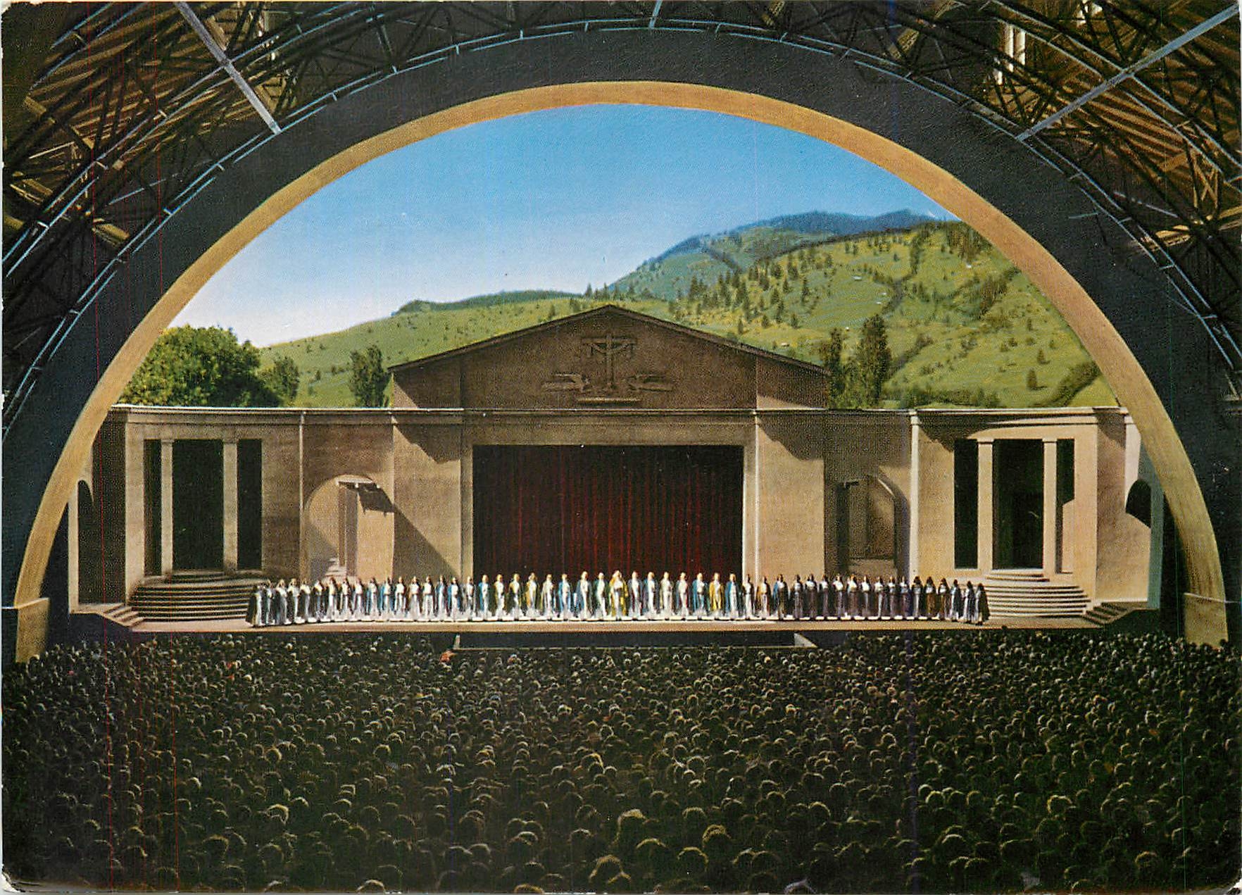 CPM Oberammergau Passionstheater Buhne mit chor