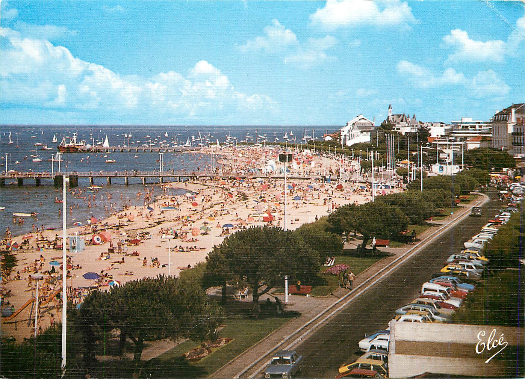 CPM Arcachon la Plage et les Jetees