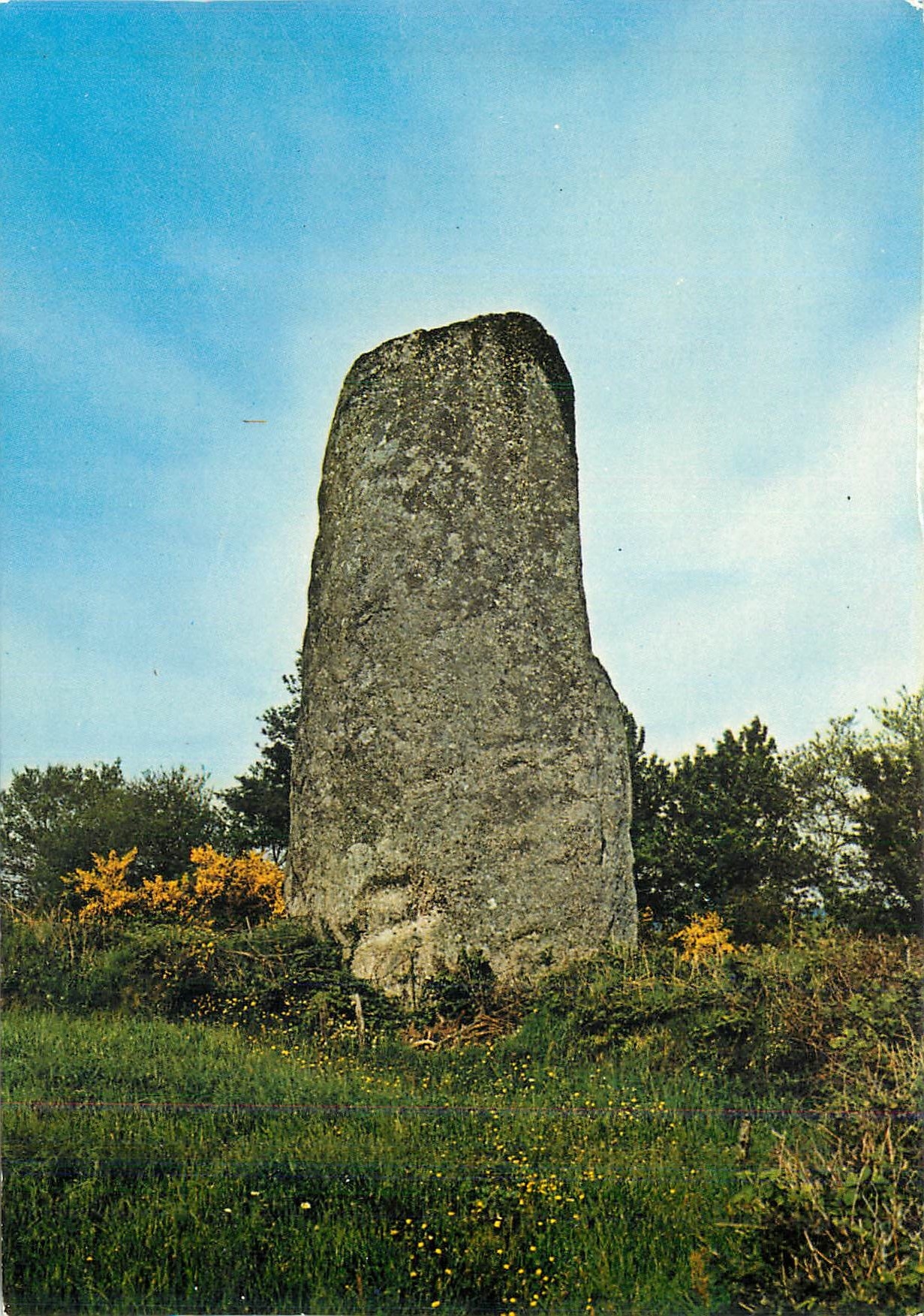 CPM Glomel pres Rostrenen (C du N) Le Menhir