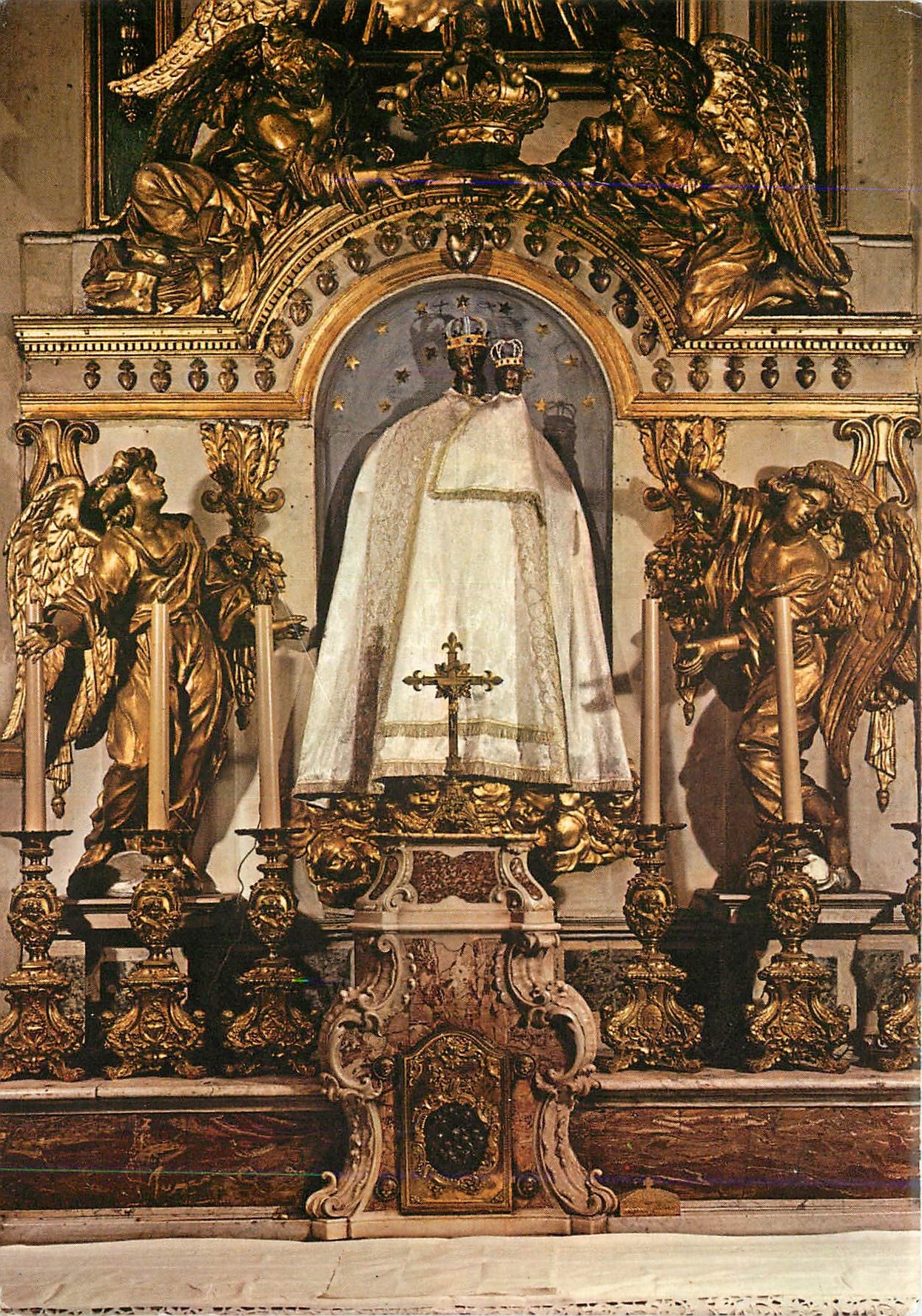 CPM Lyon Fourviere Ancienne chapelle Autel de la Vierge Noire