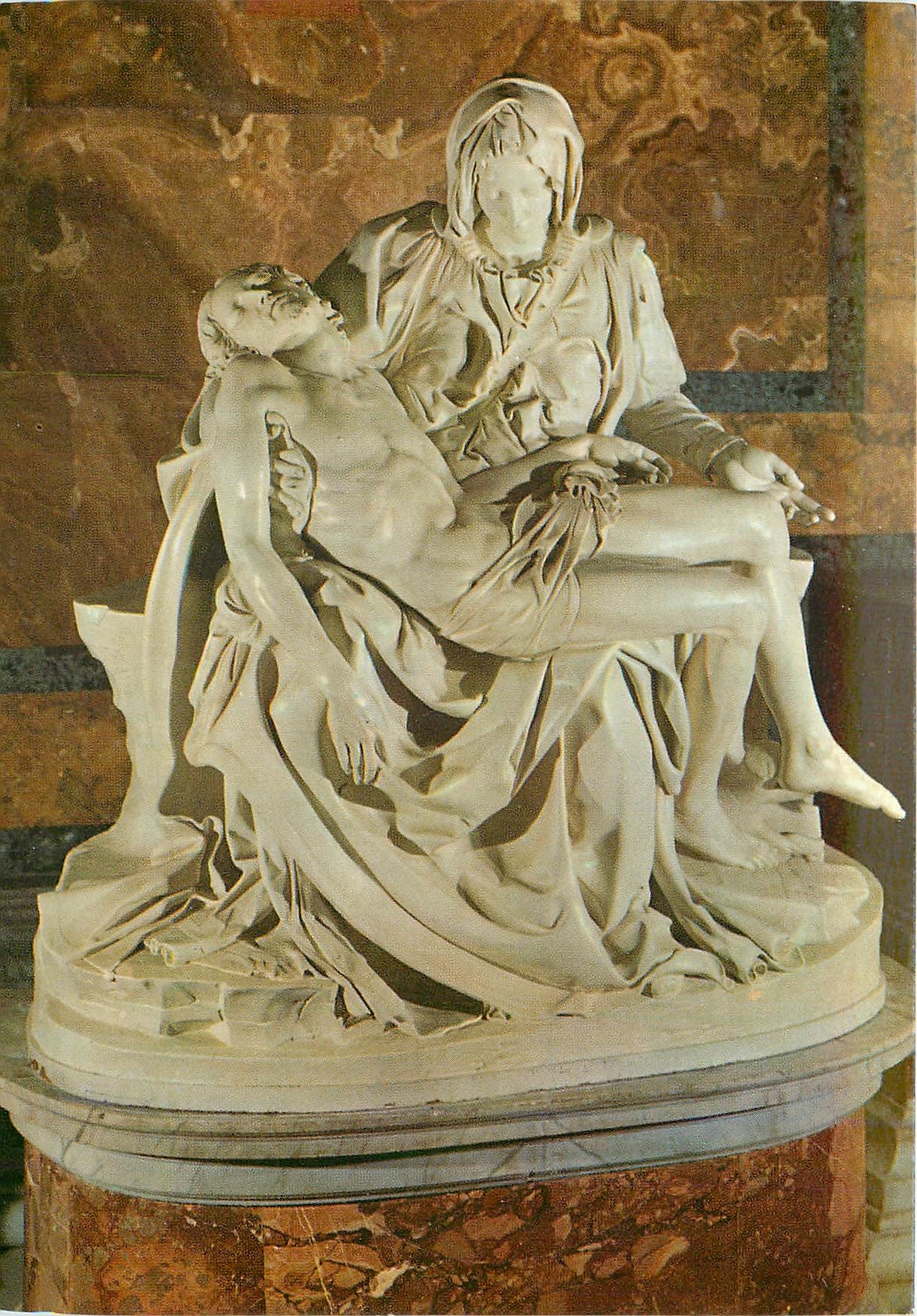 CPM Roma La Pieta de Michel Angel dans la Basilique Saint Pierre