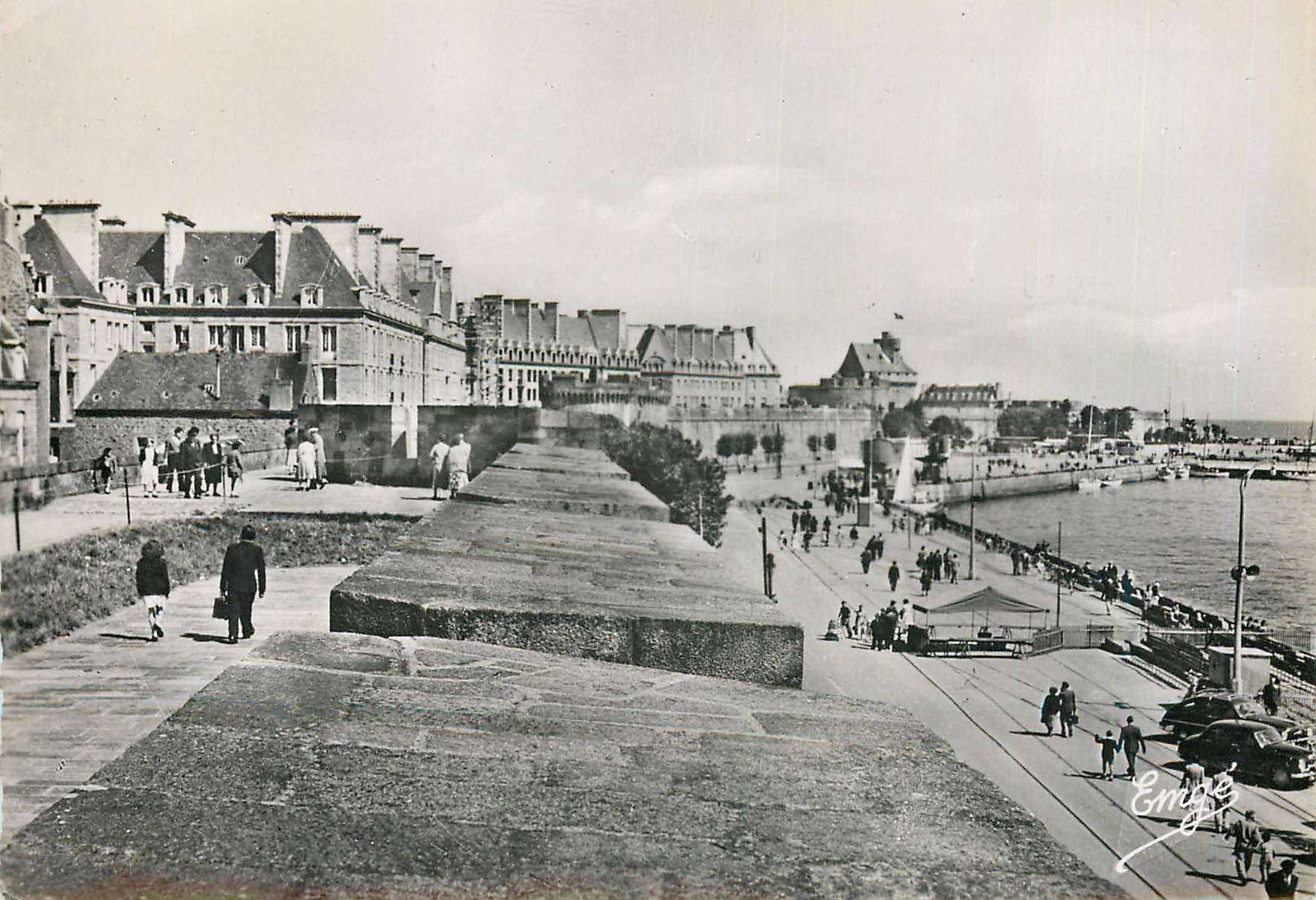 CPM Saint Malo Le Bastion Saint Louis les remparts le 