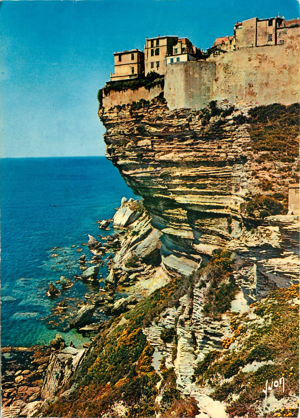 CPM La Corse Oasis de Beaute Bonifacio Muraille rocheuse d'un aspect saisissant soutenant la haute V