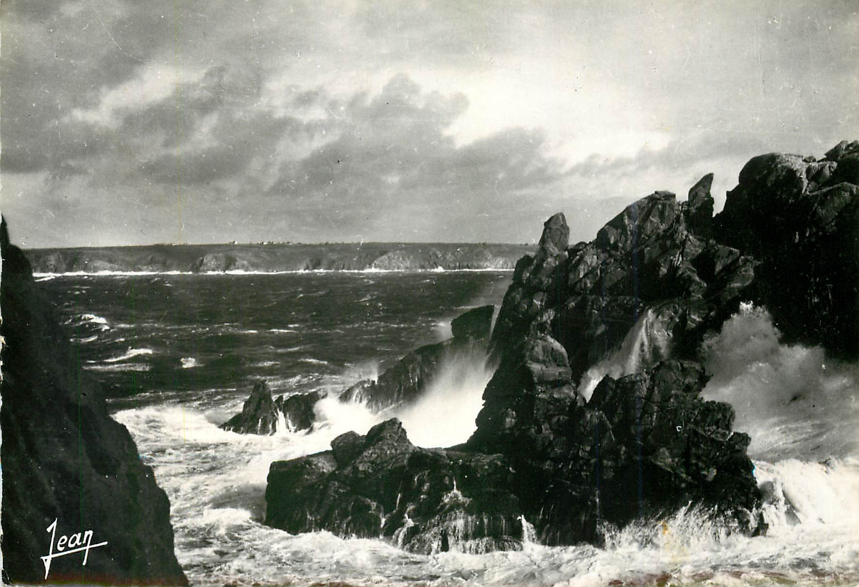 CPM Pointe du Raz Finistere Le Moine Couche au fond la Baie des Trepasses