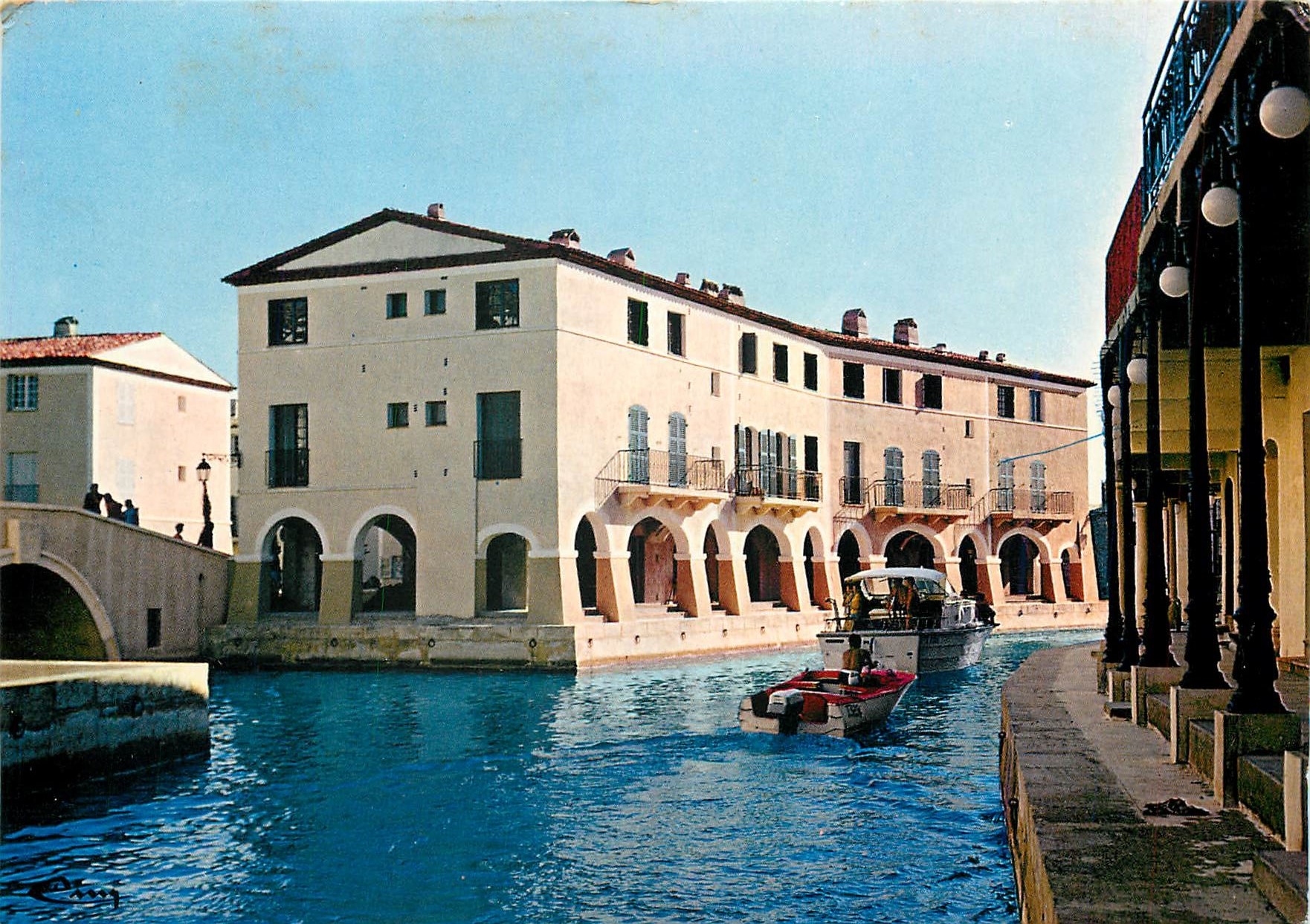 CPM Cote d'Azur France Port Grimaud