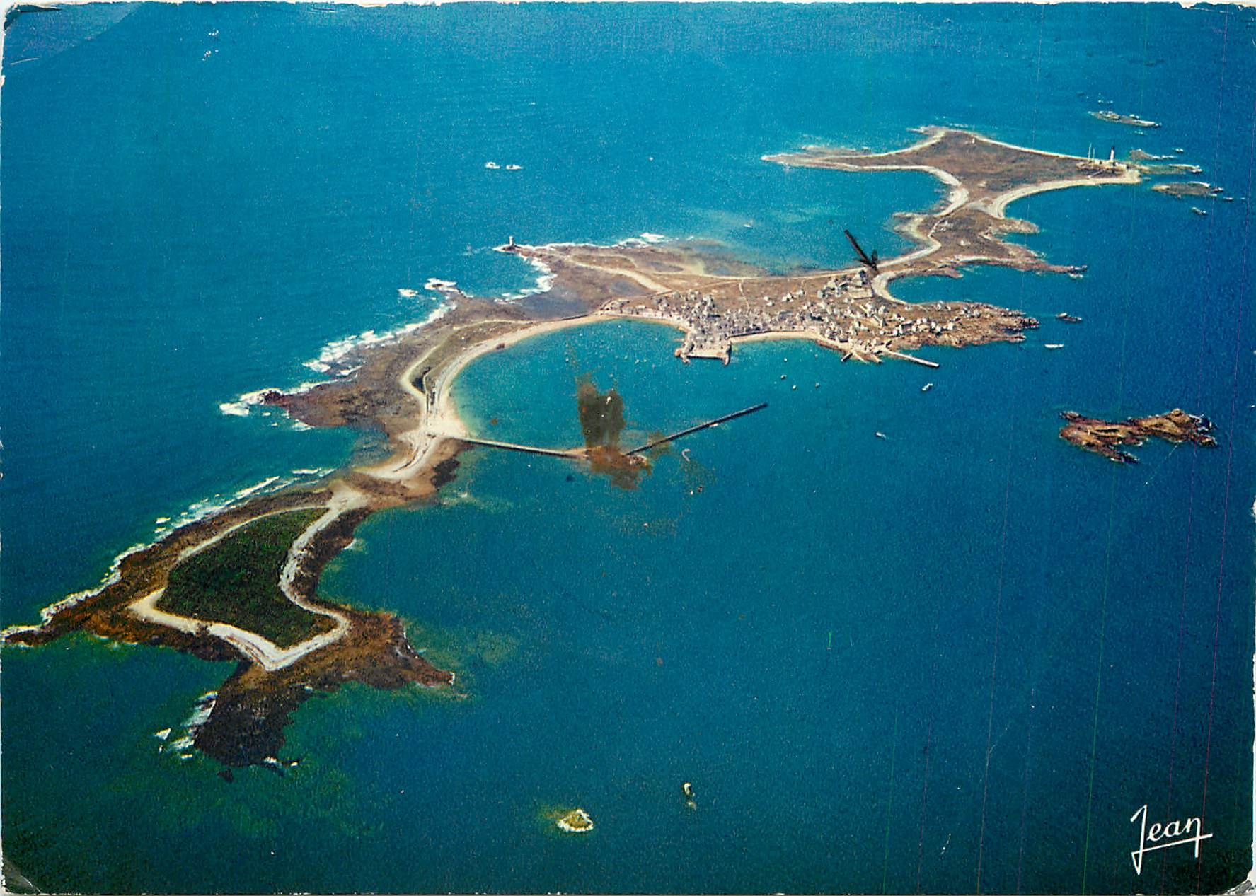 CPM La Bretagne L'Ile de Sein au large de la Pointe du Raz
