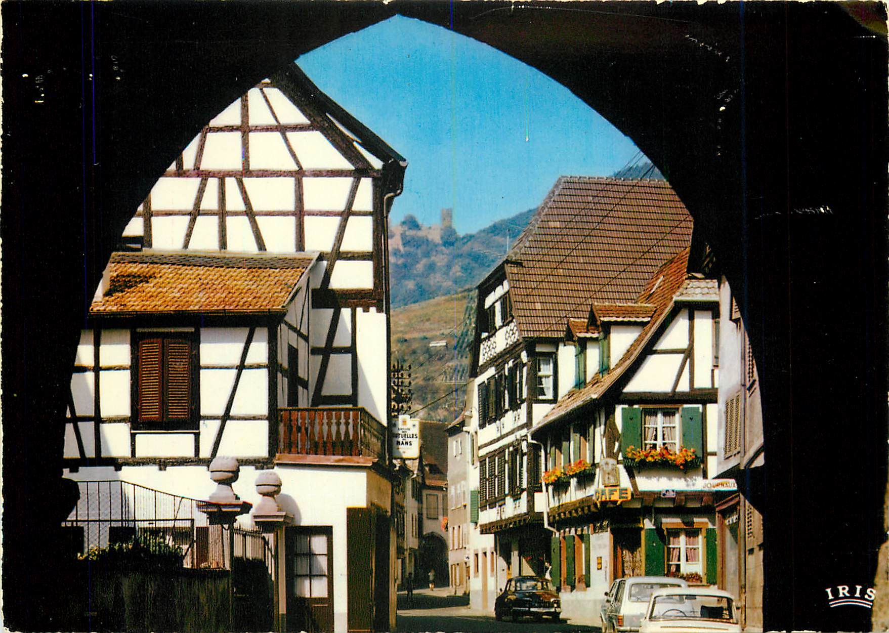 CPM Ribeauville Haut Rhin Maisons Pittoresque et Chateau Saint Ulrich vus depuis la voute de la Tour