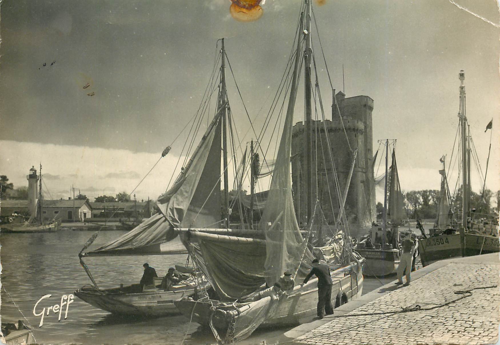 CPM La Rochelle Charente Maritime Tours Saint Nicolas 