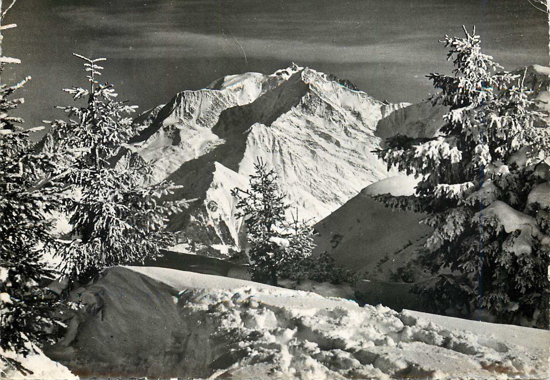 CPM Megeve Haute Savoie Le Mont Blanc vu du Mont d'Arbois