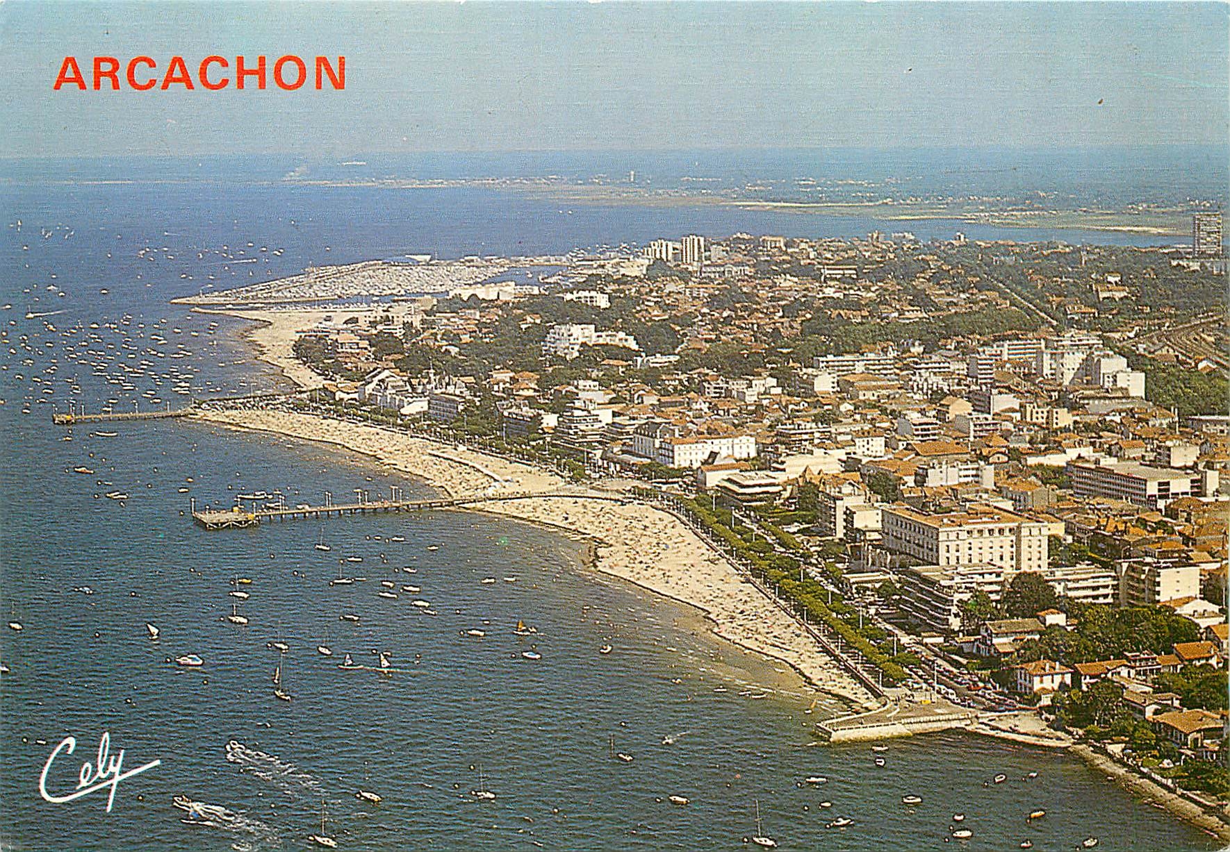 CPM Arcachon Vue generale sur les Plages et les Jetees 
