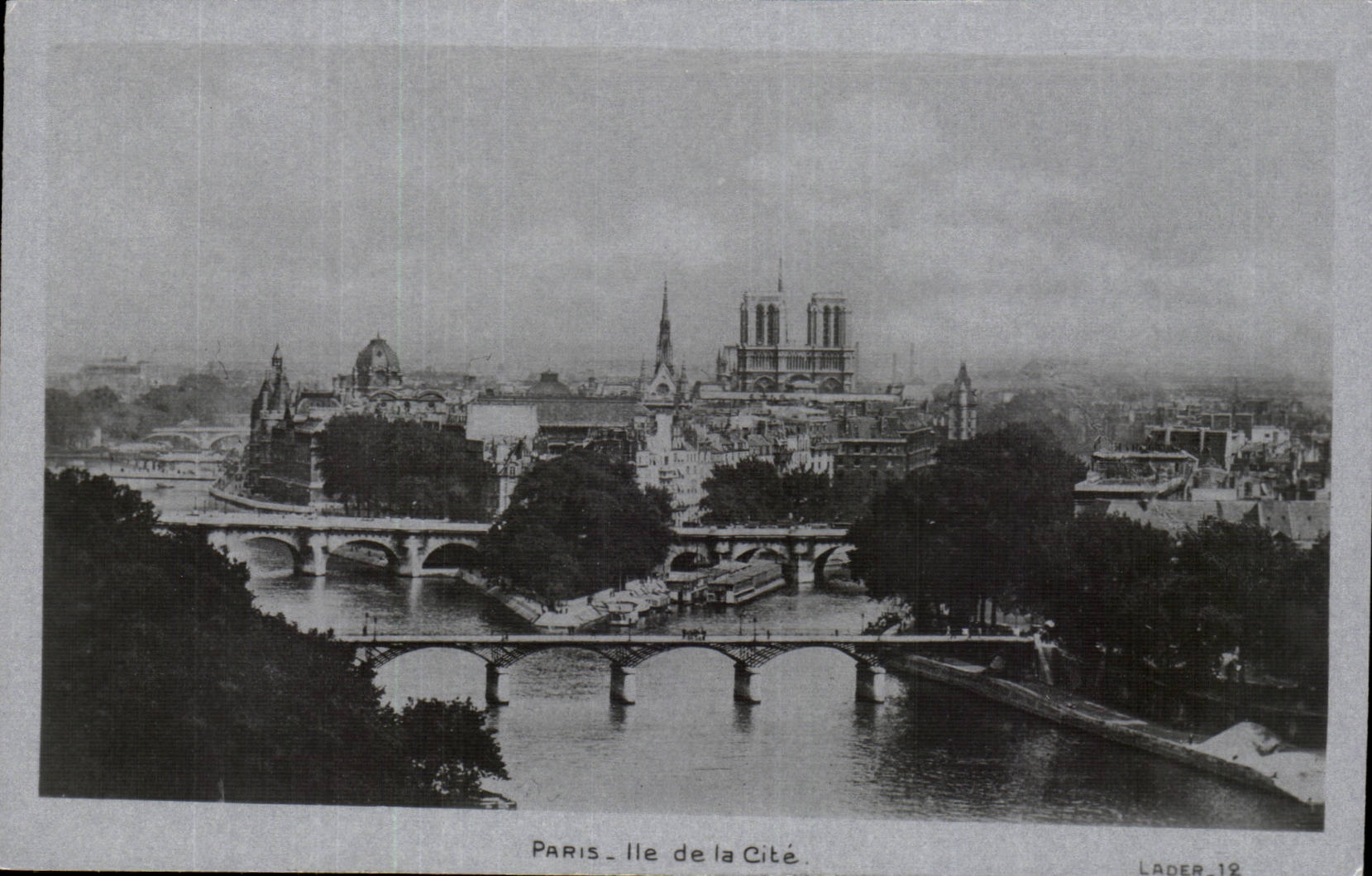 Insel Paris-CPA der ISCED