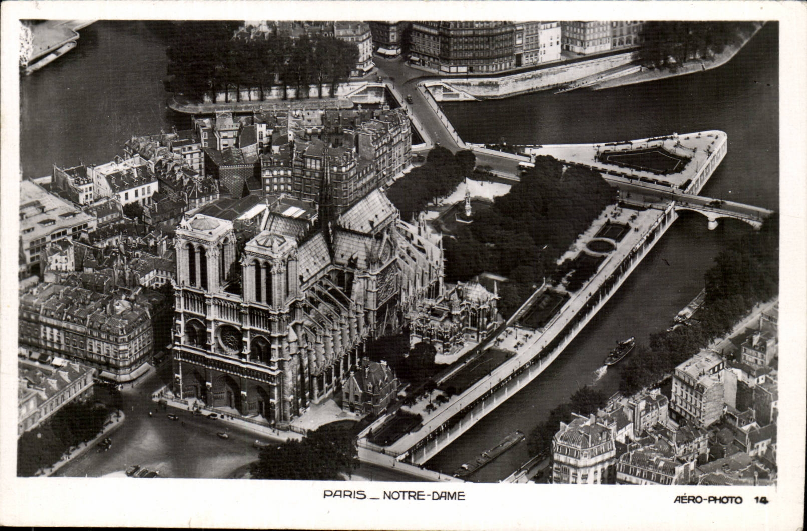 Paris CPA Notre Dame