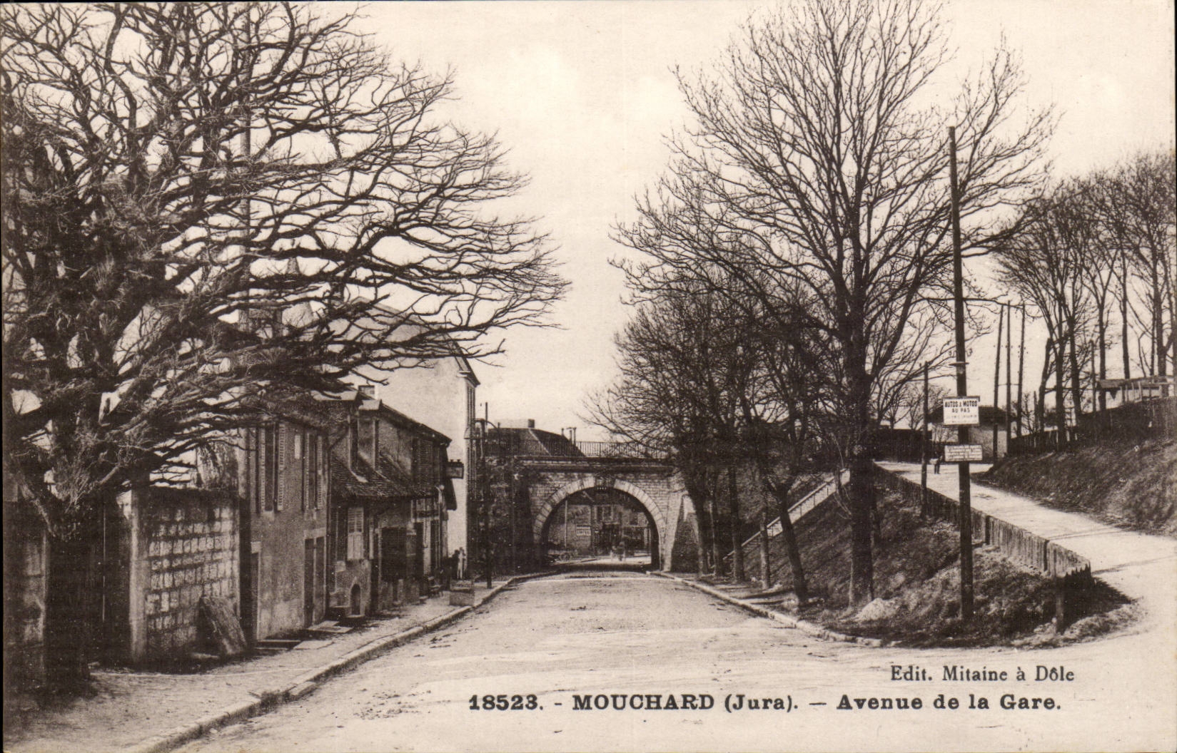 Berichterstatter - Allee der Station CPA