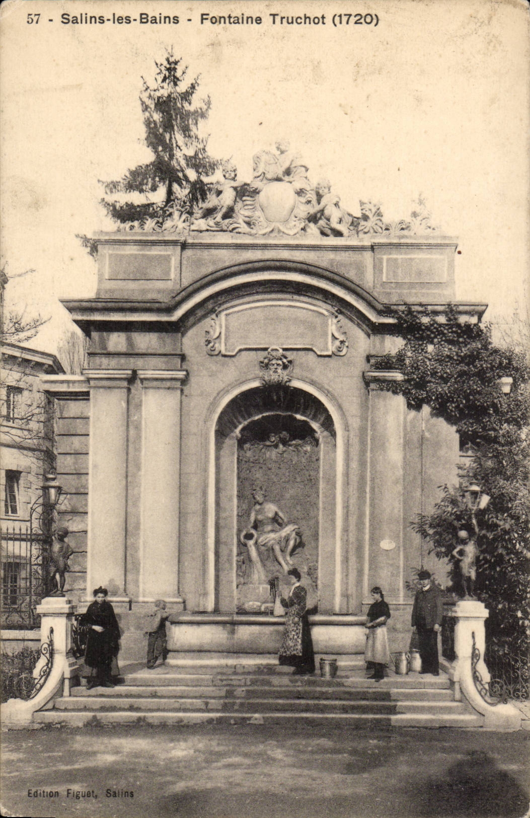 Saline les Bains - Place of Weapons - Fountain Truchot 1720 - CPA