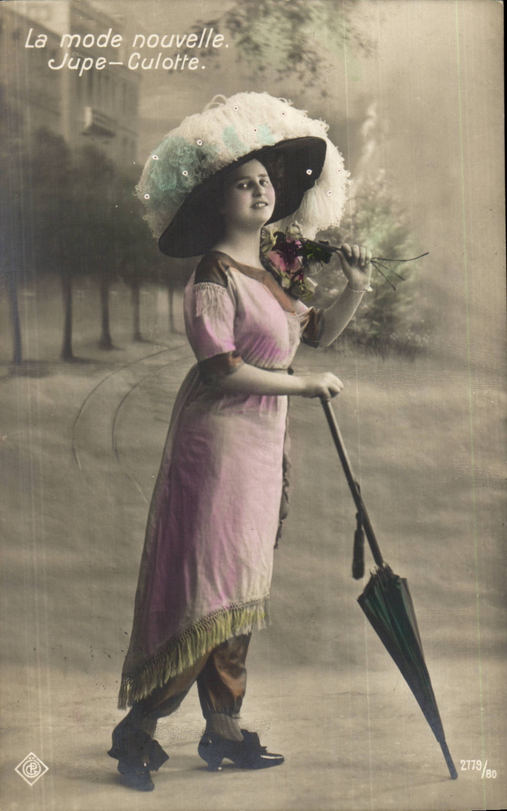 Fantasy - Woman - New Mode - Divided skirt (Hungarian chart Hungary Hungary)