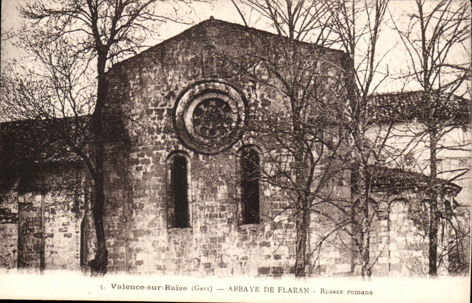 Valence on Kisses - Abbey of Flaran - CPA -